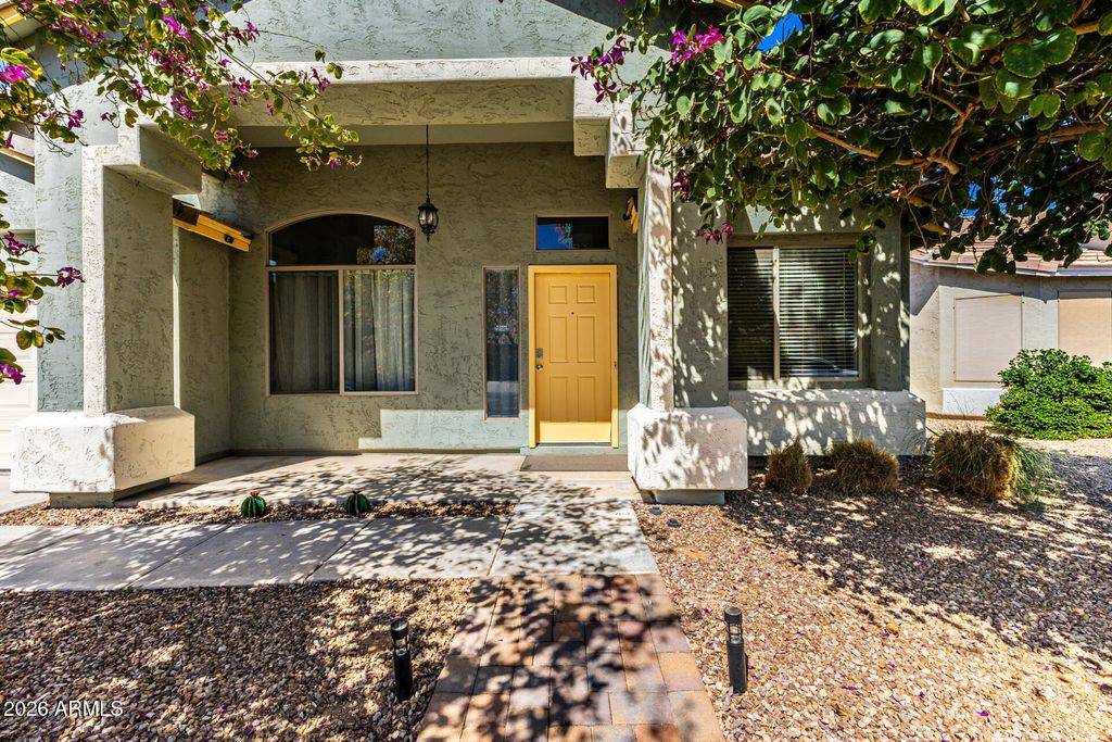 Photo of 374 E Ironwood Drive, Chandler, AZ 85225 (MLS # 7000248)