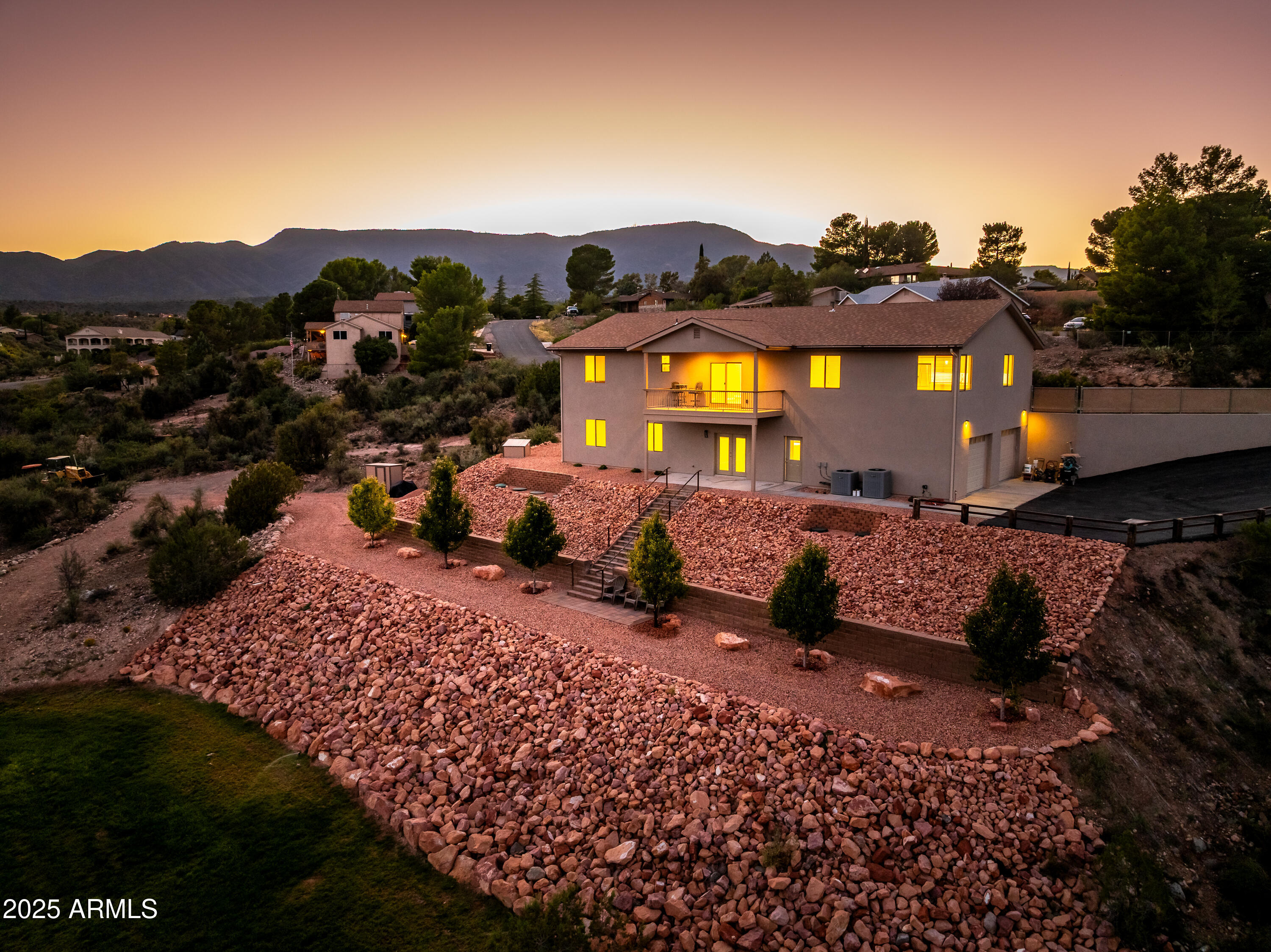 1405 E BOW MAKER Trail