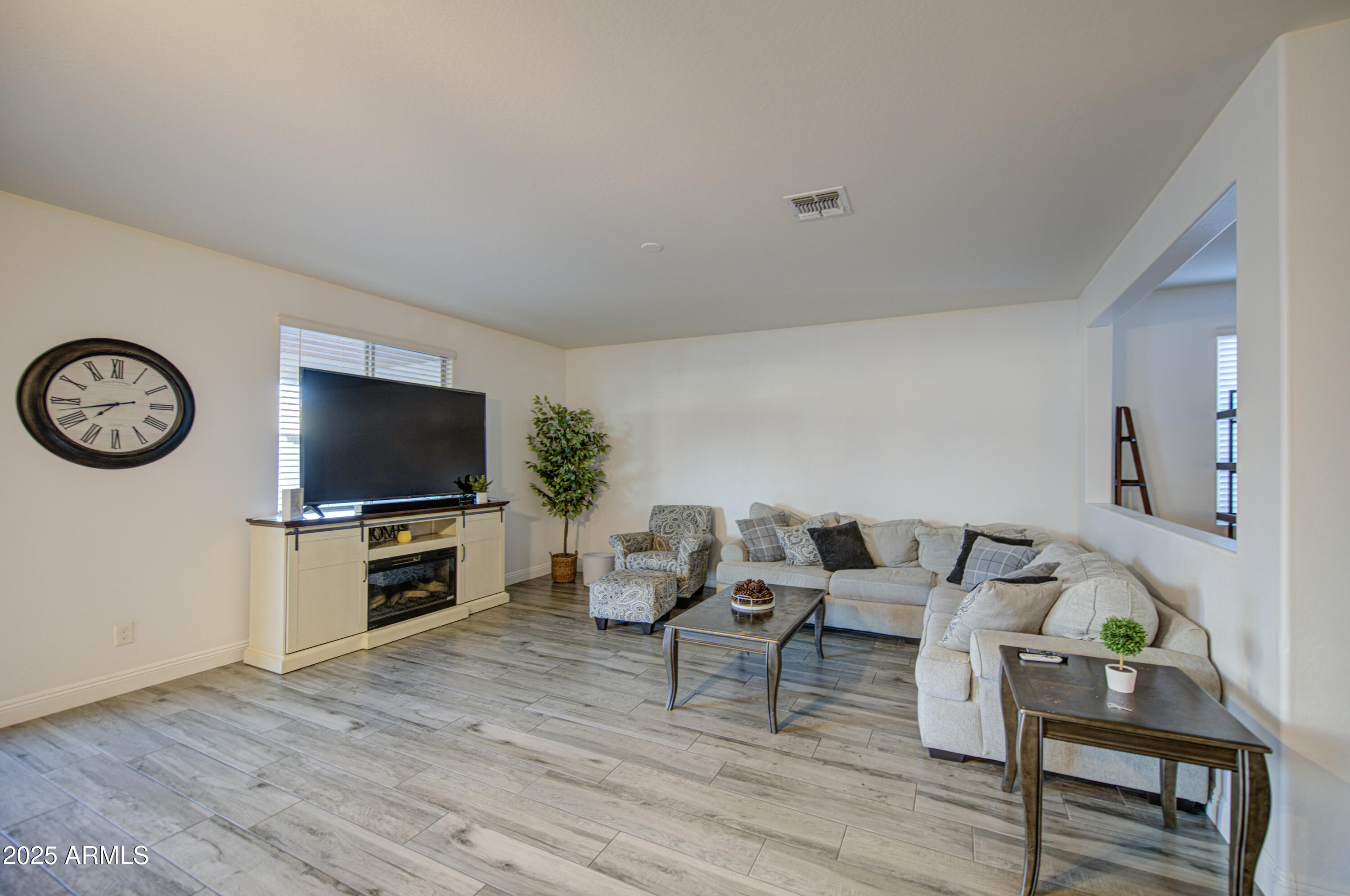 10426 W CROWN KING Road