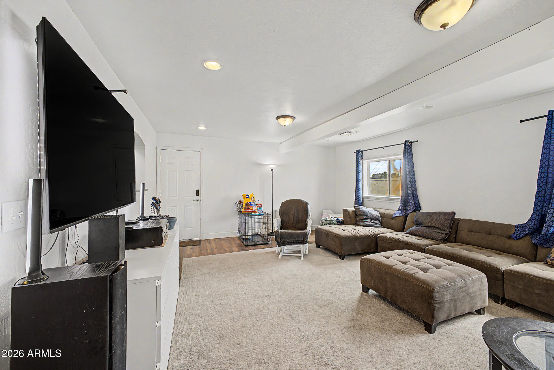 1335 E 8TH Street