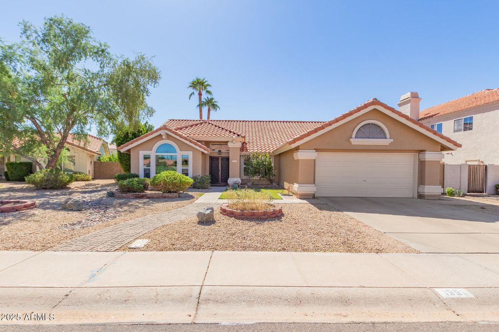 Photo of 1551 W Ironwood Drive, Chandler, AZ 85224 (MLS # 6927454)