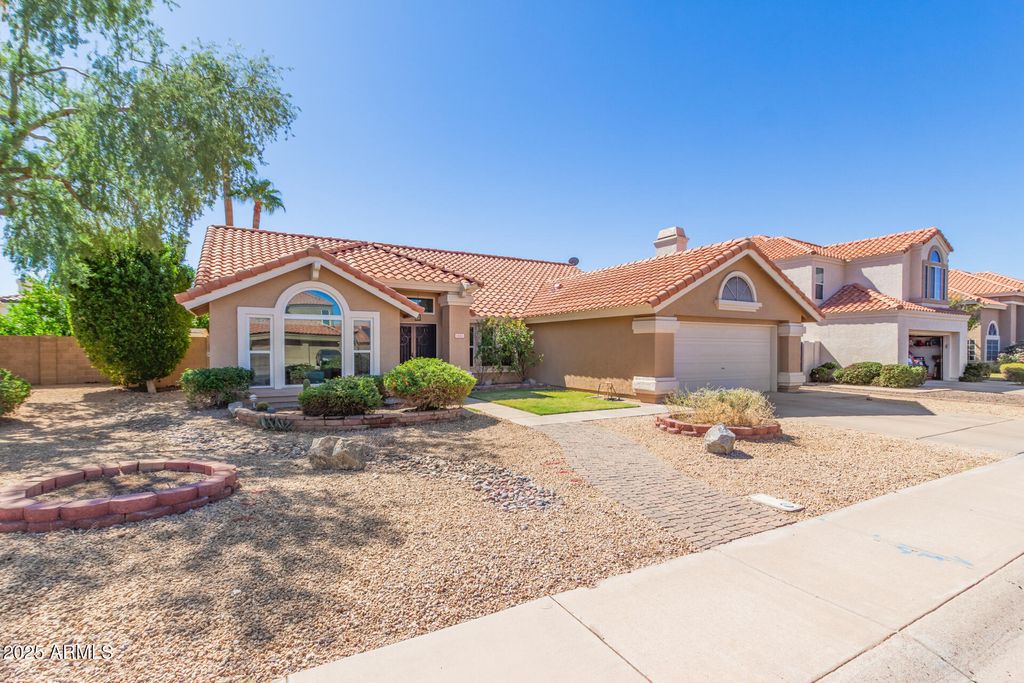 Photo of 1551 W Ironwood Drive, Chandler, AZ 85224 (MLS # 6927454)