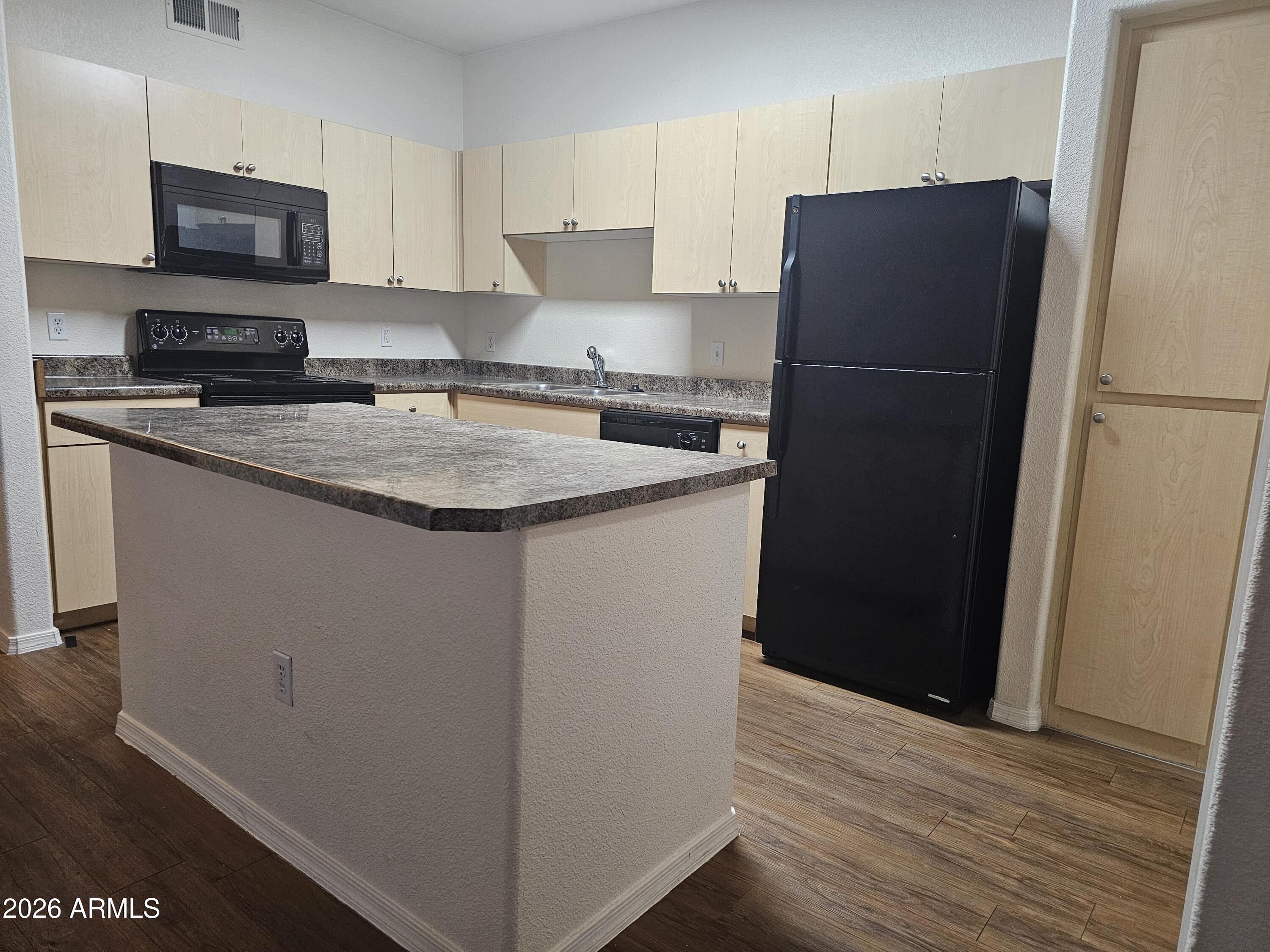 18416 N CAVE CREEK Road 1032