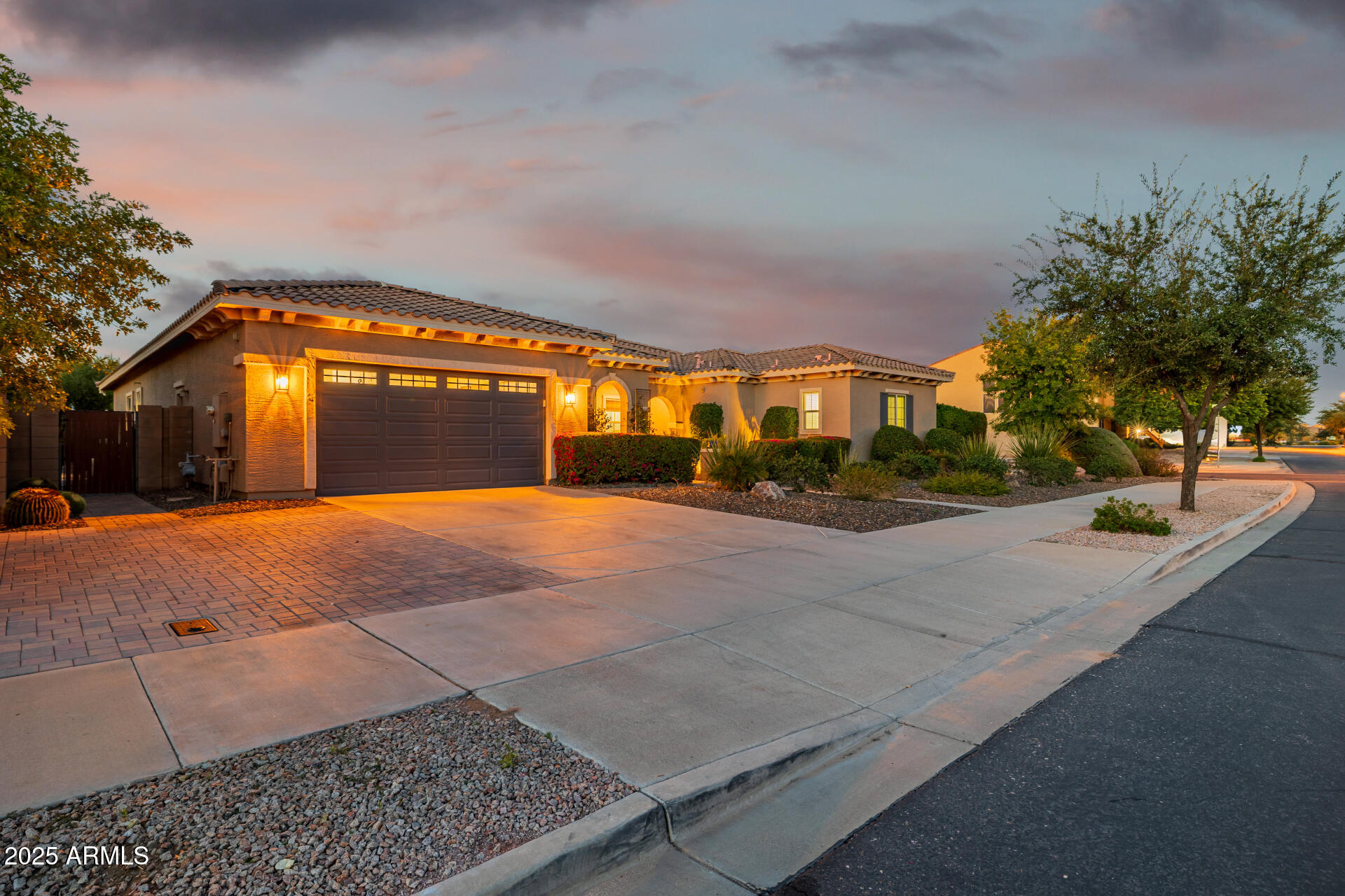 21196 E WAVERLY Drive