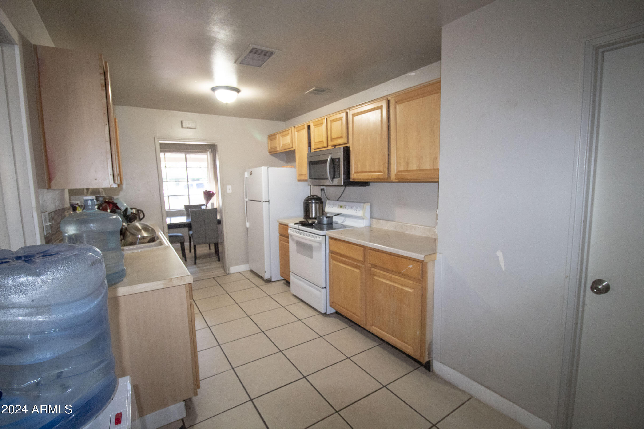 Homes 4 3418 W ROMA Avenue