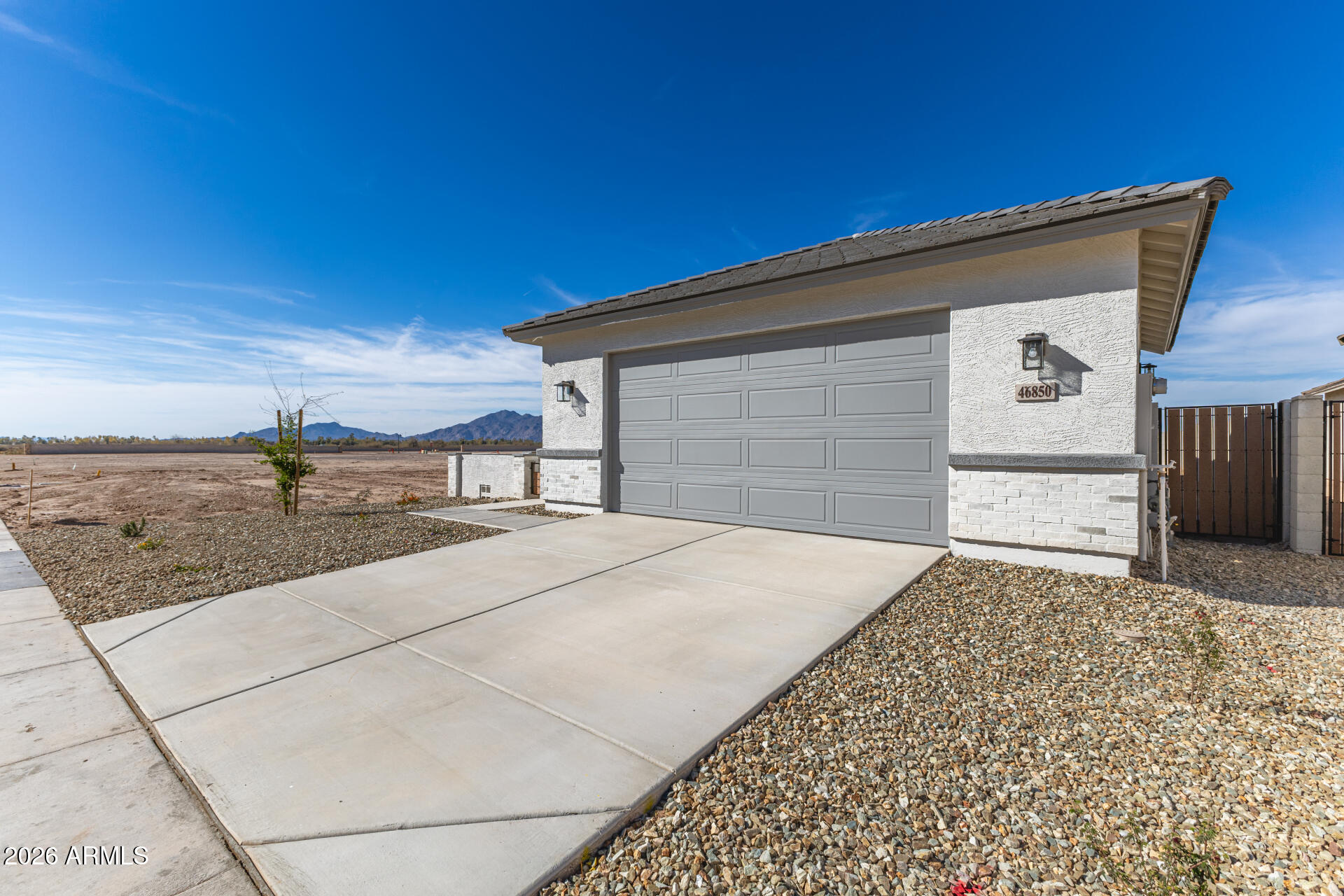 46850 W Crescent Moon Drive