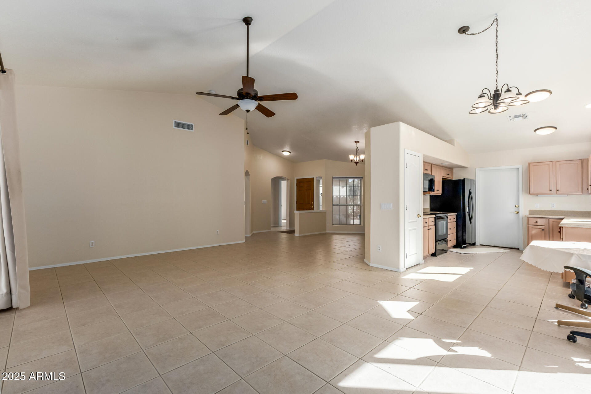 20020 N COYOTE LAKES Parkway