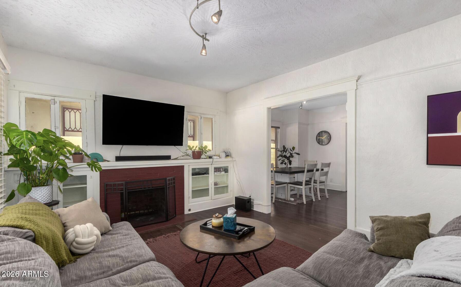 WOODLAND PLACE - Residential
