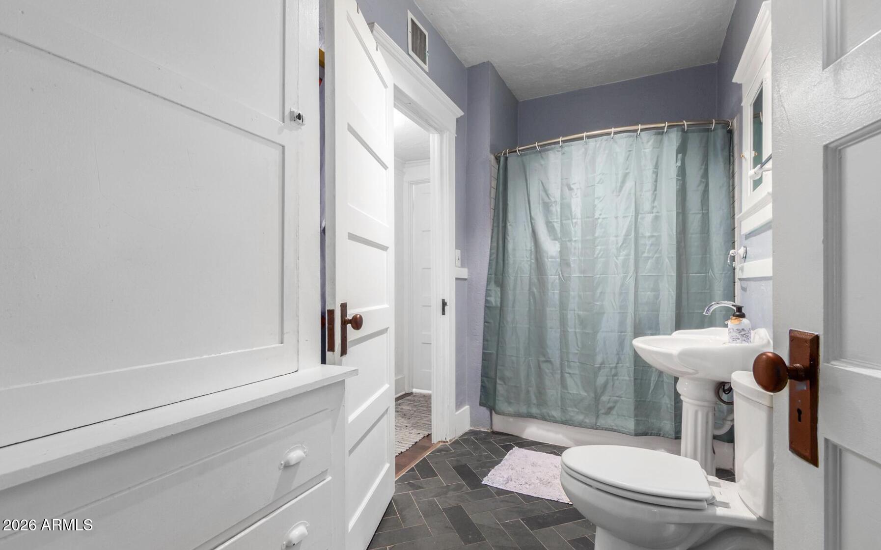 WOODLAND PLACE - Residential
