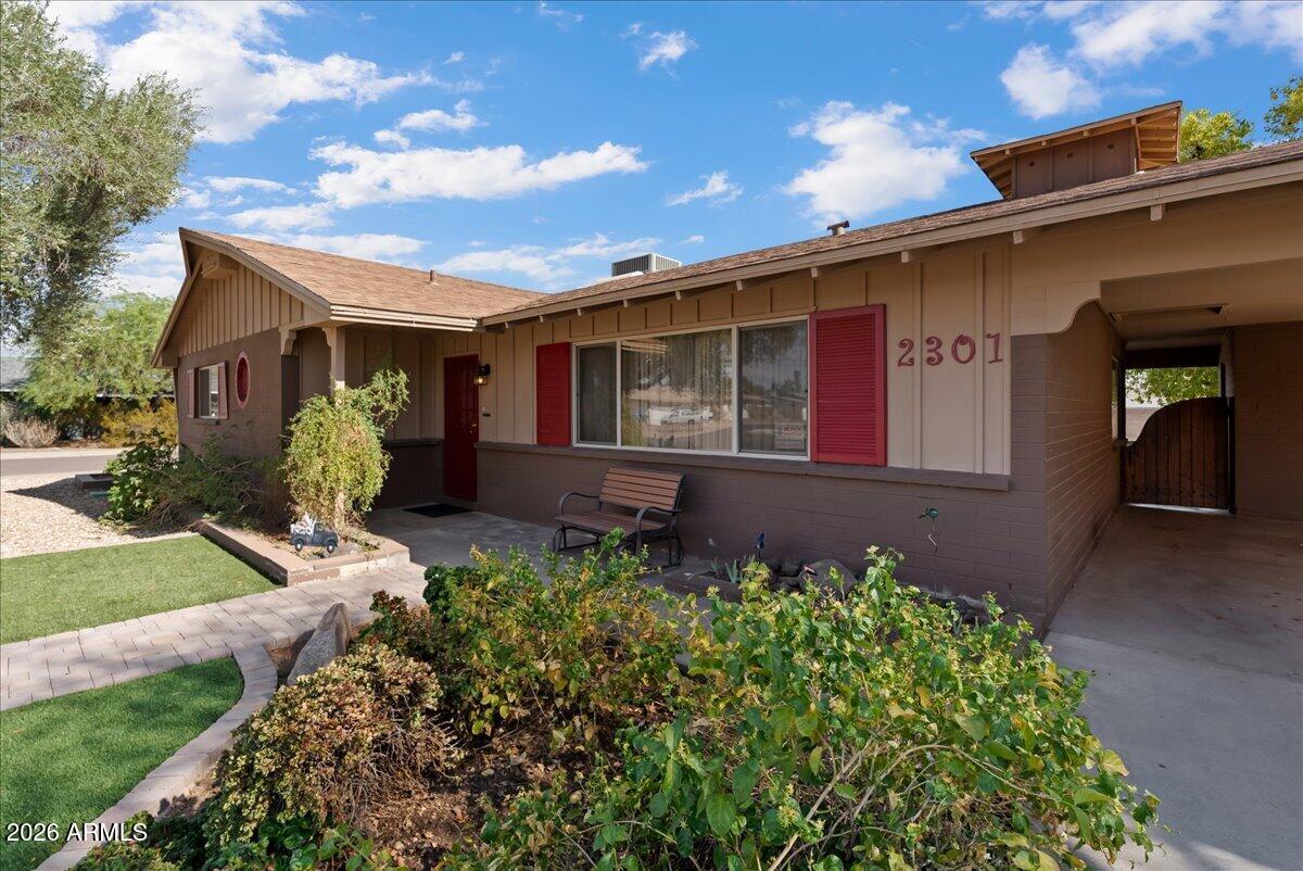 2301 W SAINT JOHN Road
