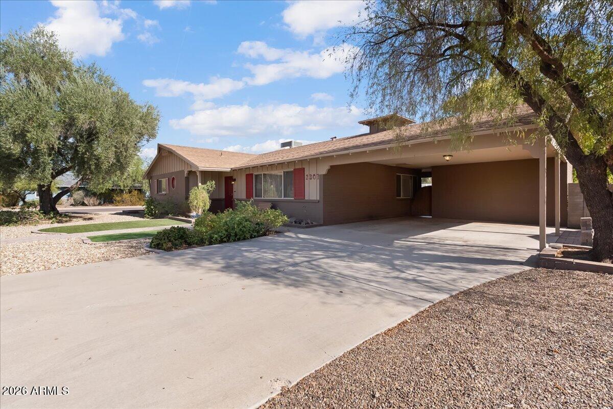 2301 W SAINT JOHN Road
