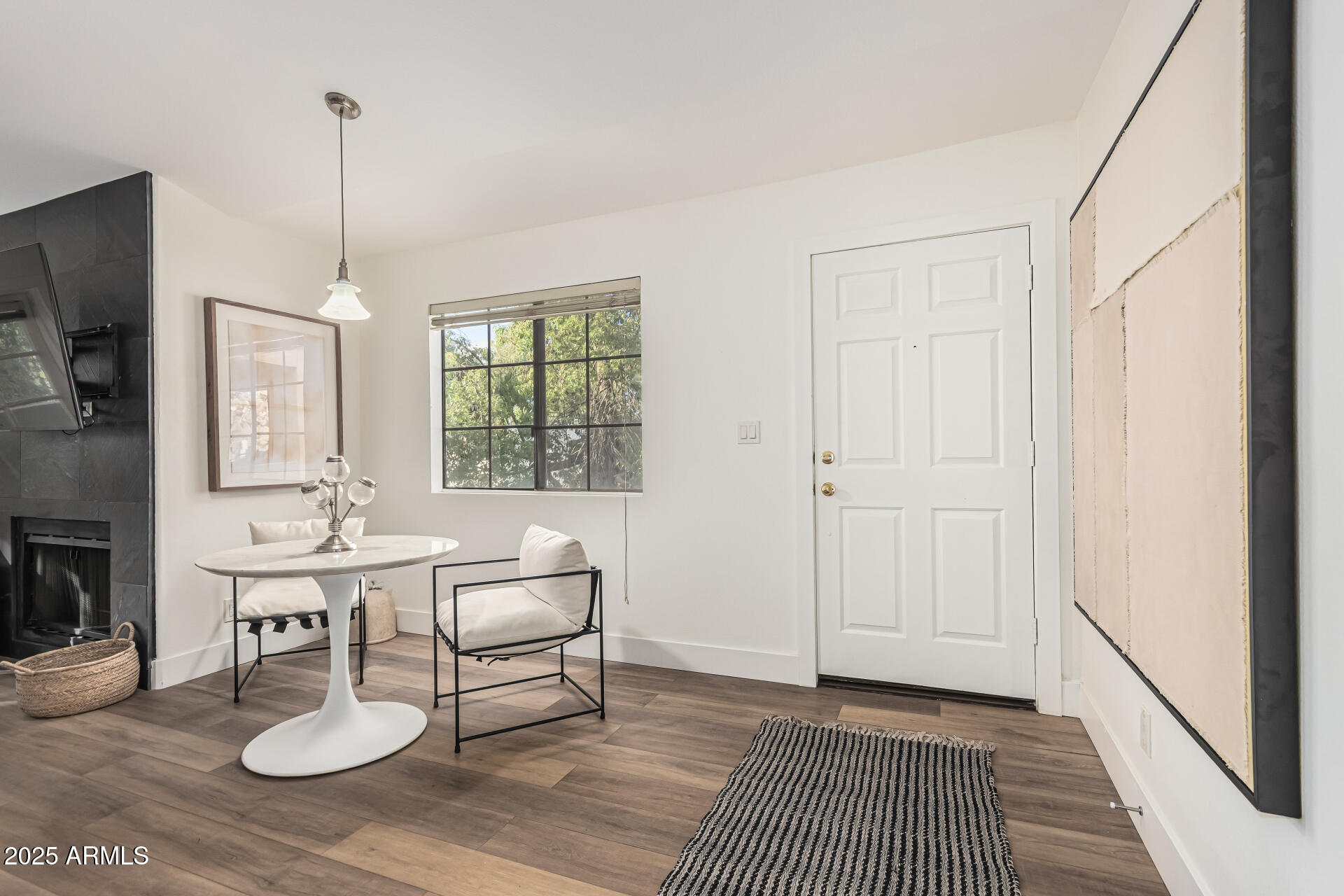 6885 E COCHISE Road 201