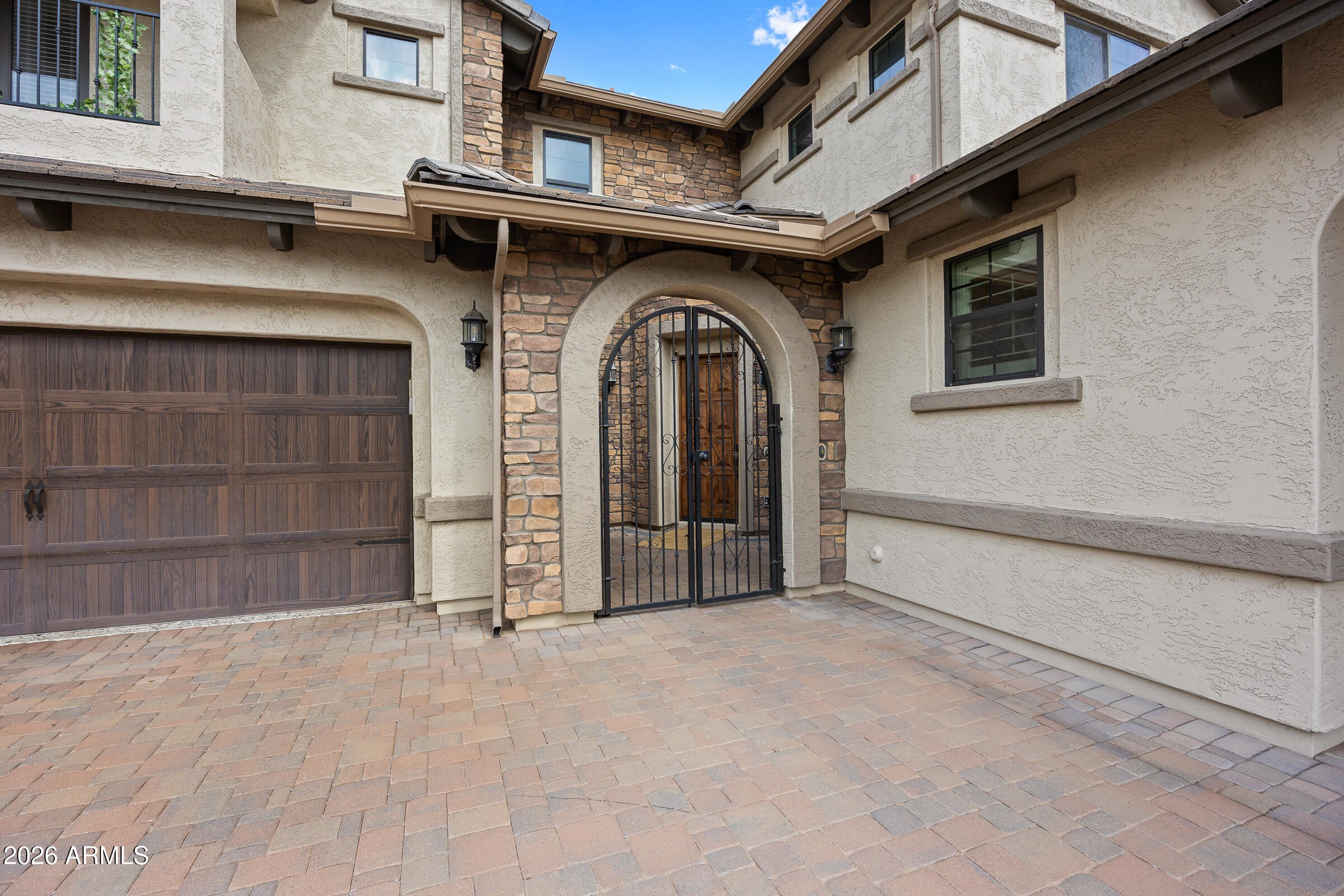 2448 E AMBER Court