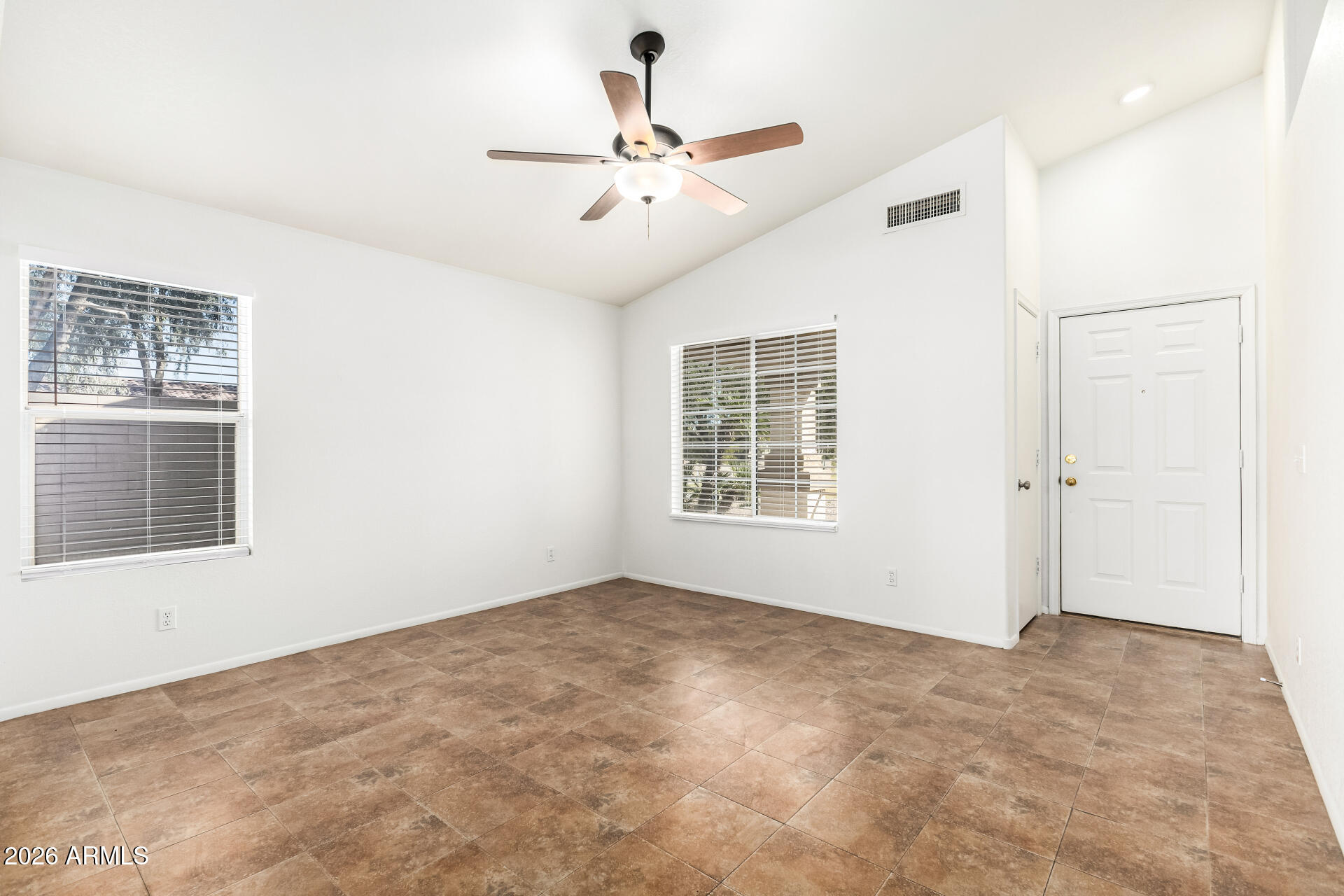 2354 E BROWNING Place