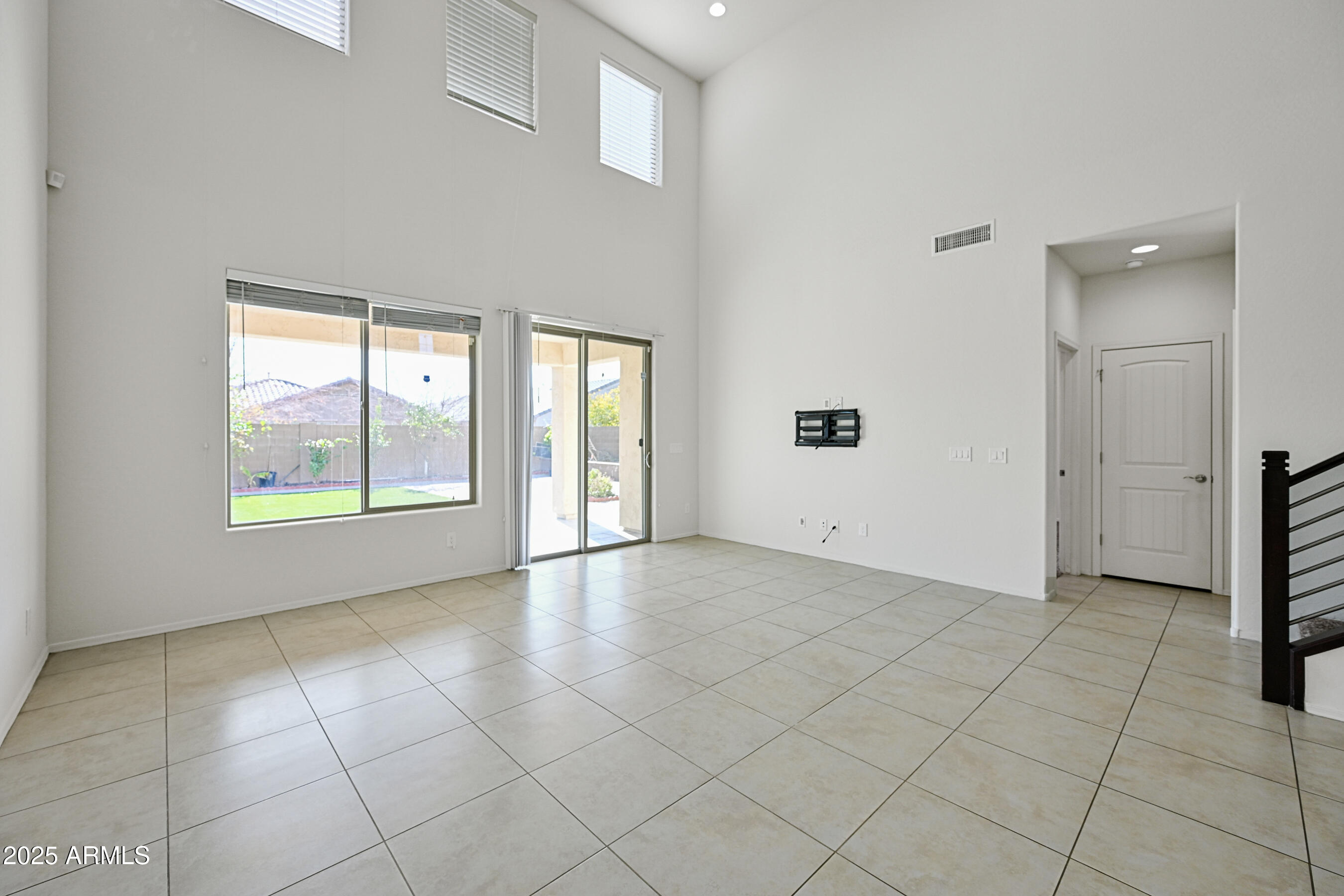 9561 W WEEPING WILLOW Road