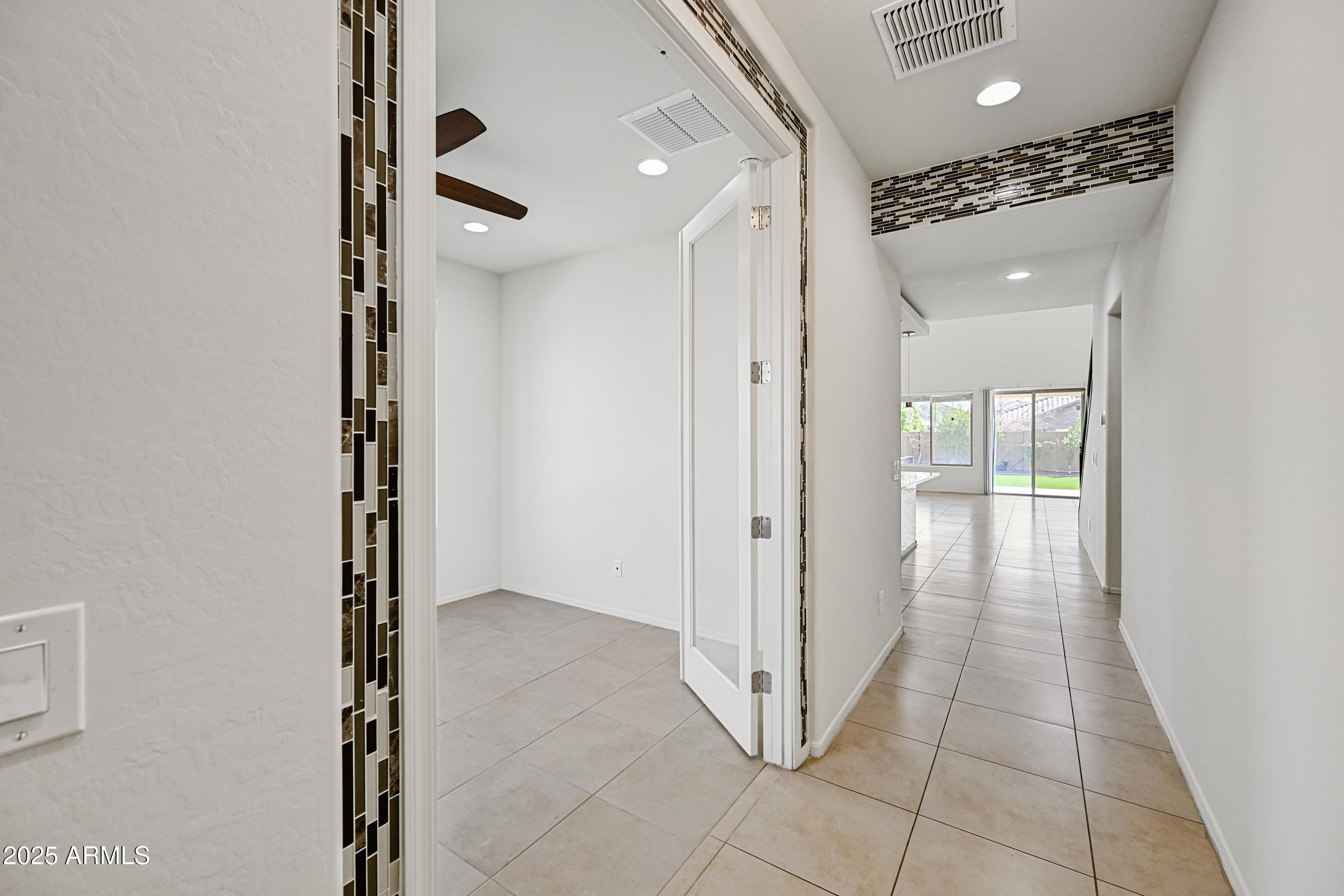 9561 W WEEPING WILLOW Road