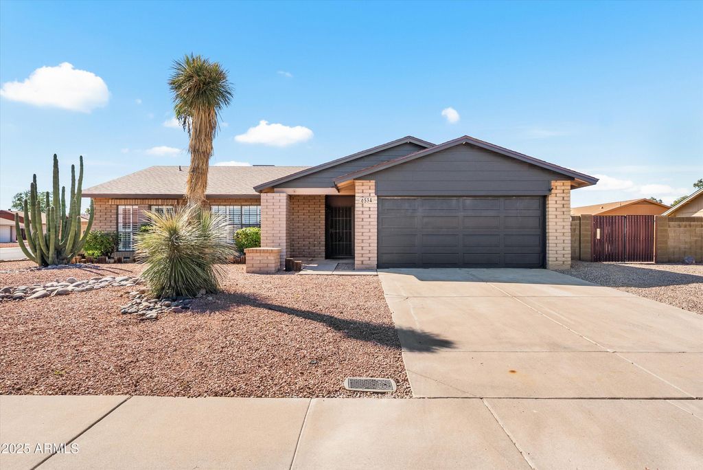 Photo of 6534 S Marilyn Ann Drive, Tempe, AZ 85283 (MLS # 6929904)