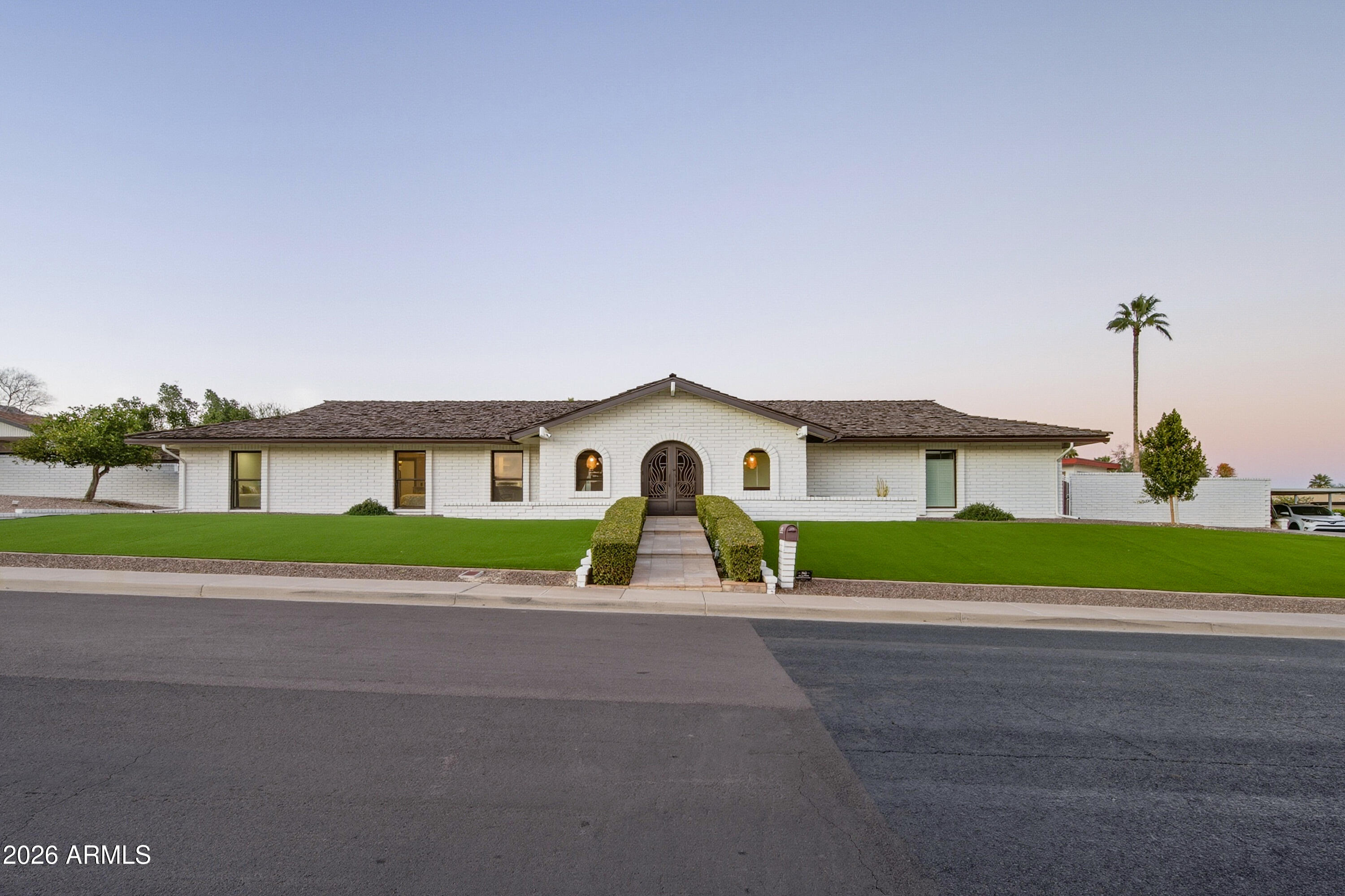 2404 E Mountain View Road