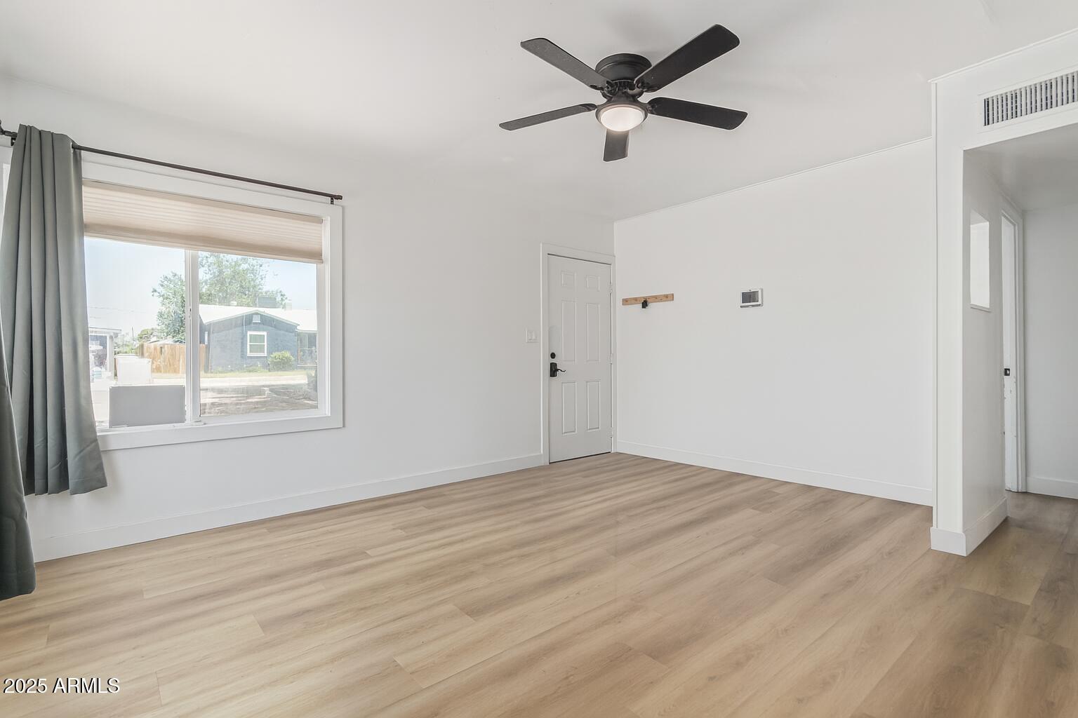 Homes 1 429 E EDISON Avenue