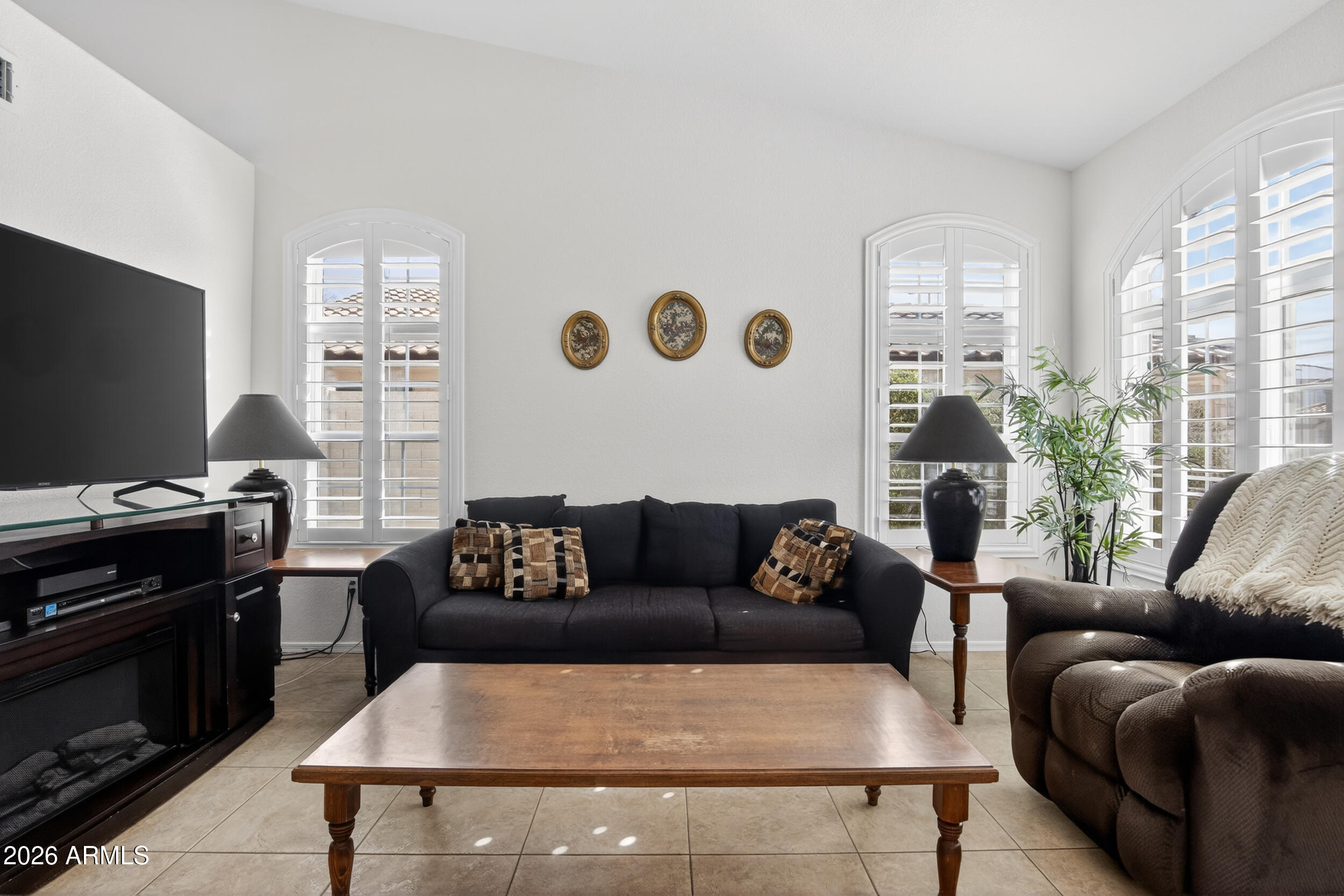 6942 W VIA DEL SOL Drive