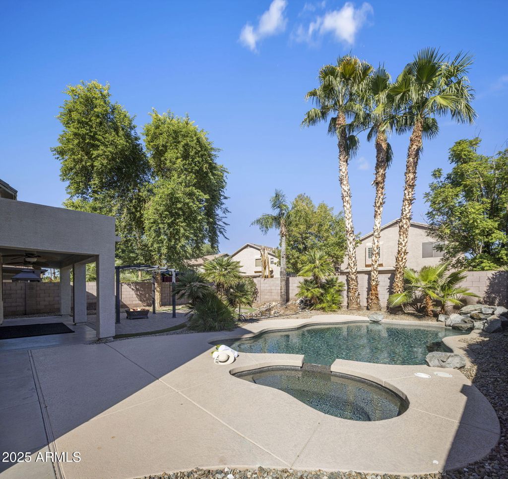Photo of 2900 E Riviera Place, Chandler, AZ 85249 (MLS # 6937362)