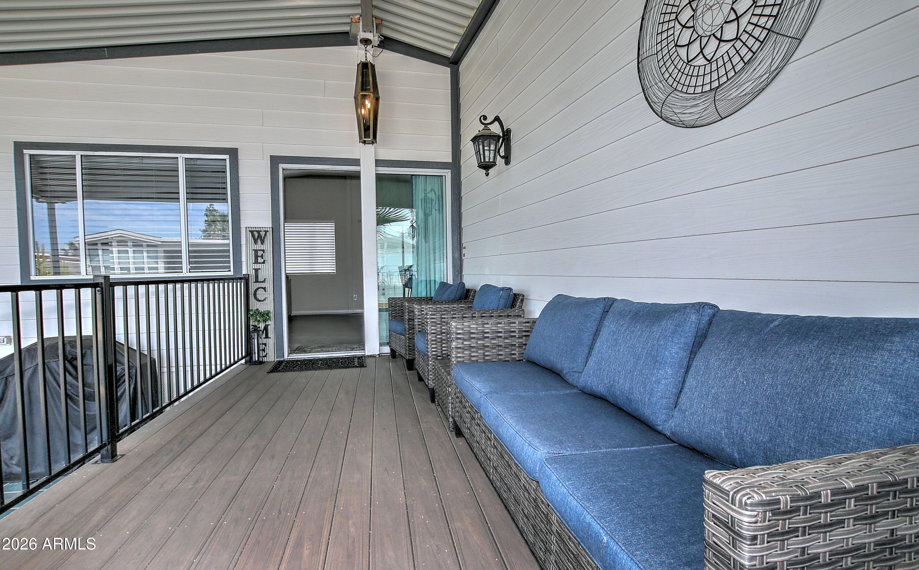 111 S GREENFIELD Road 557