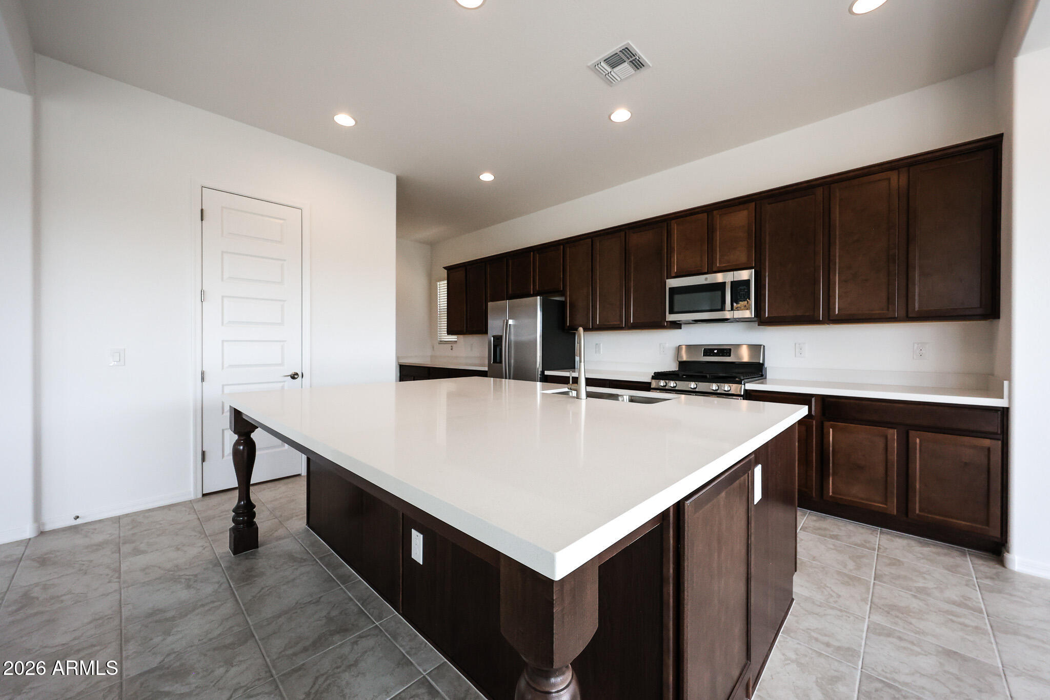 7695 W SMOKETREE Drive
