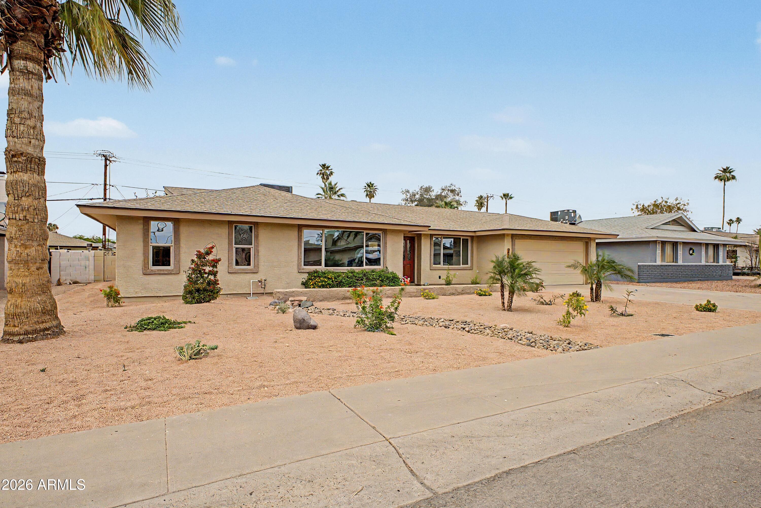 922 E LOYOLA Drive