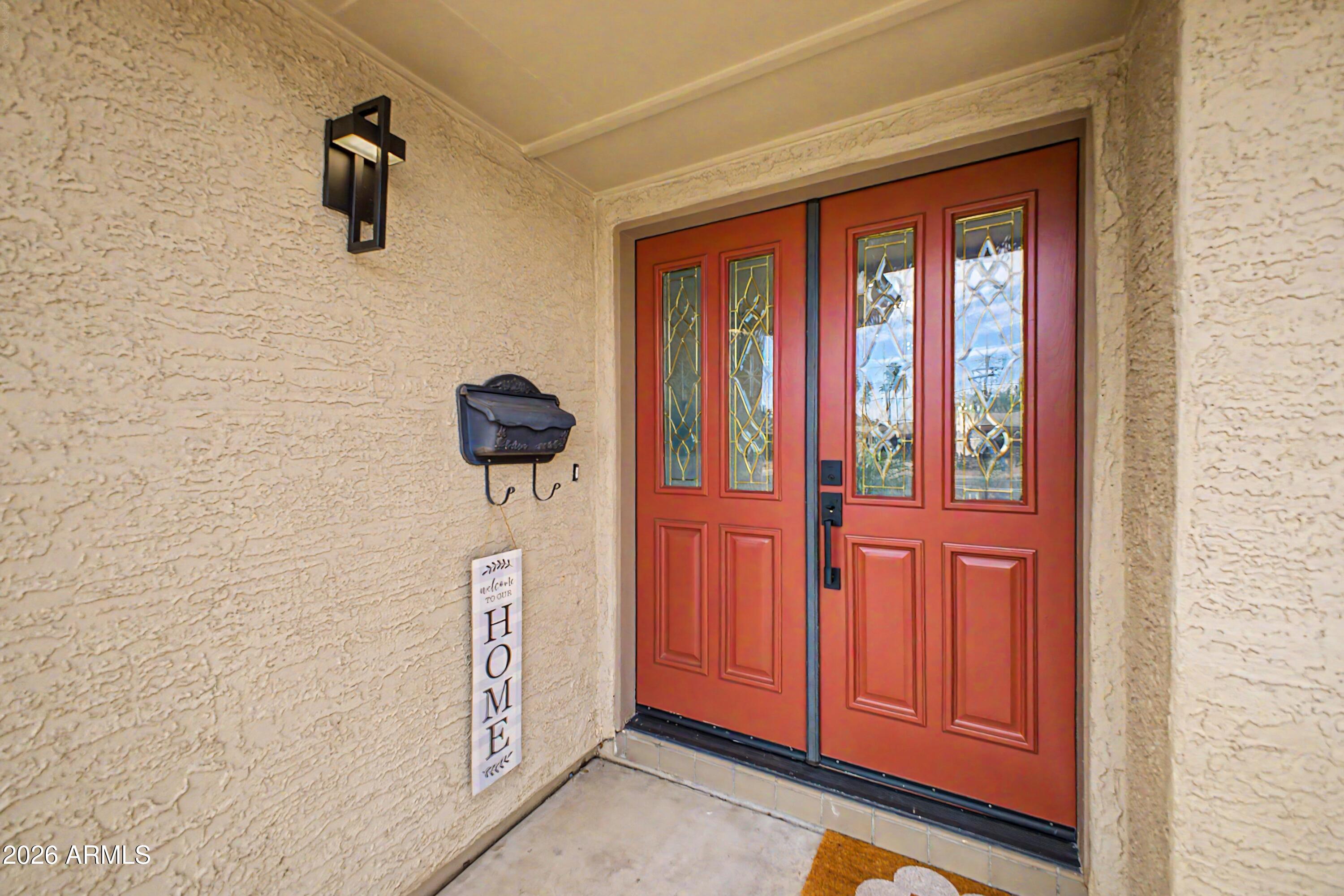 922 E LOYOLA Drive