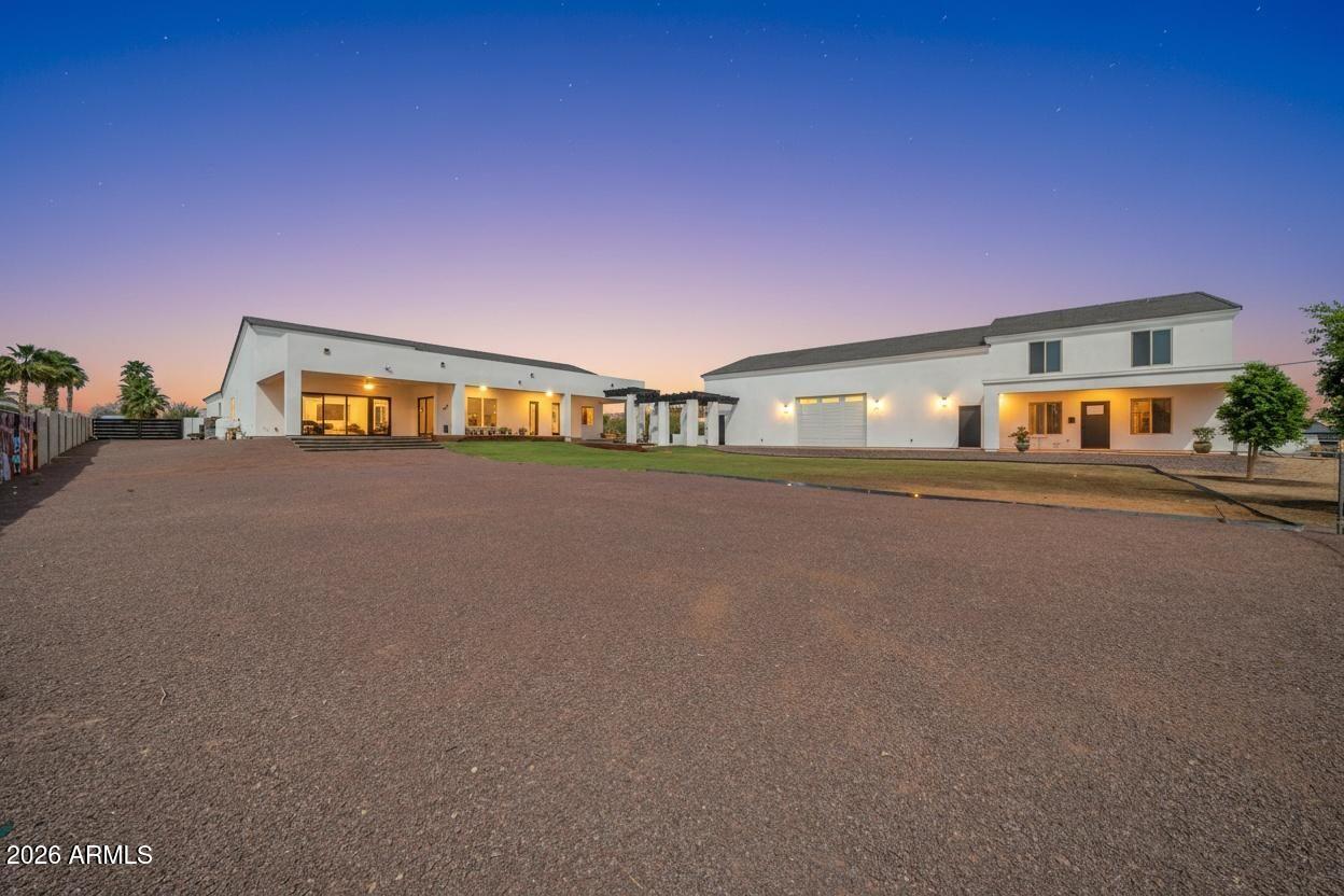 9321 W BUCKSKIN Trail