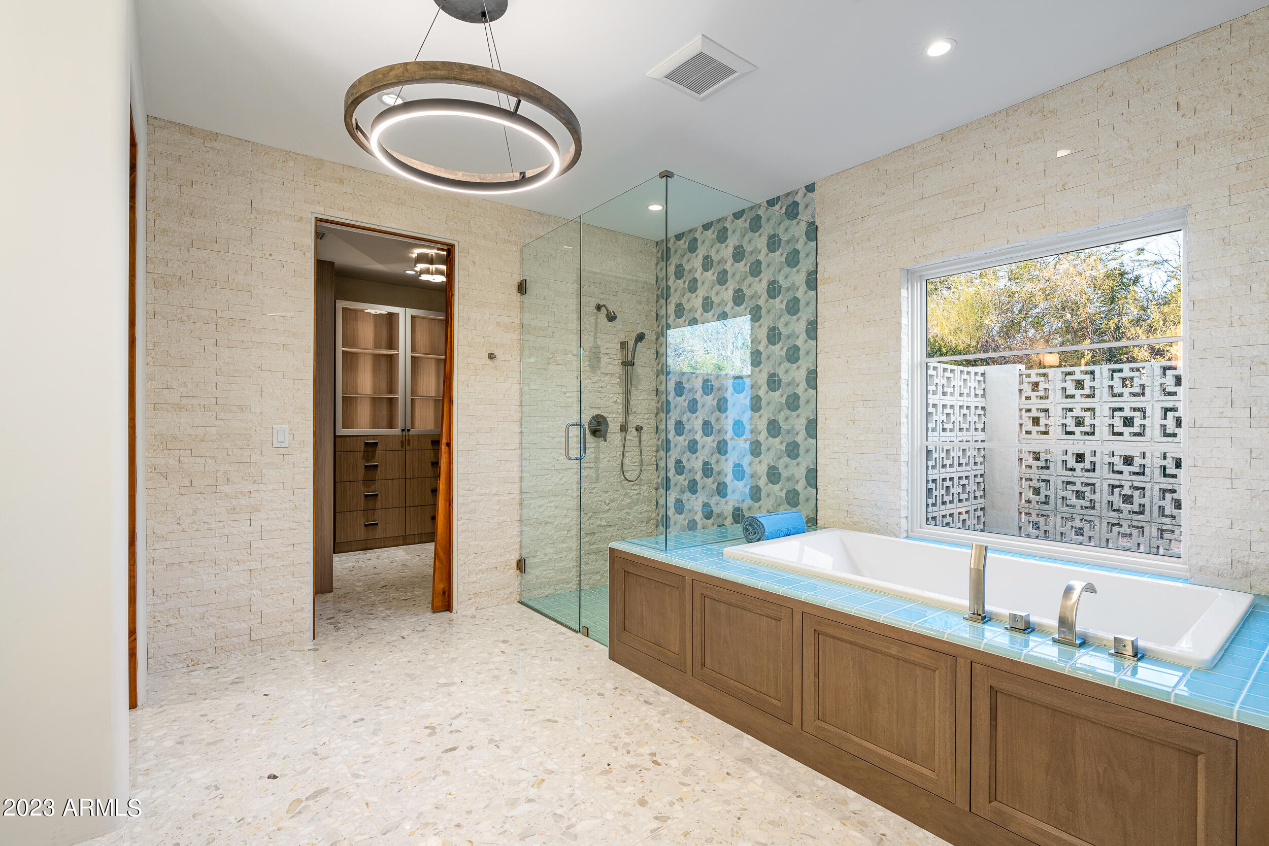 STONEVIEW - Residential