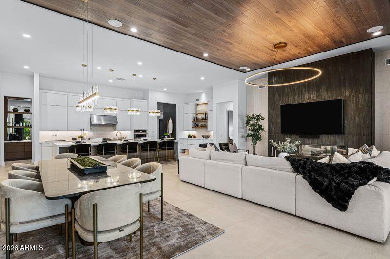 BRIDLE RANCH - Residential