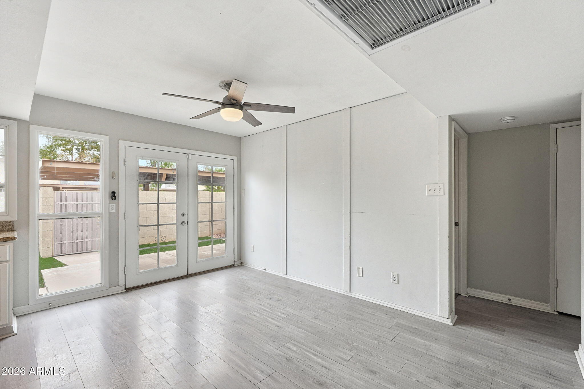 2126 E VILLA Court
