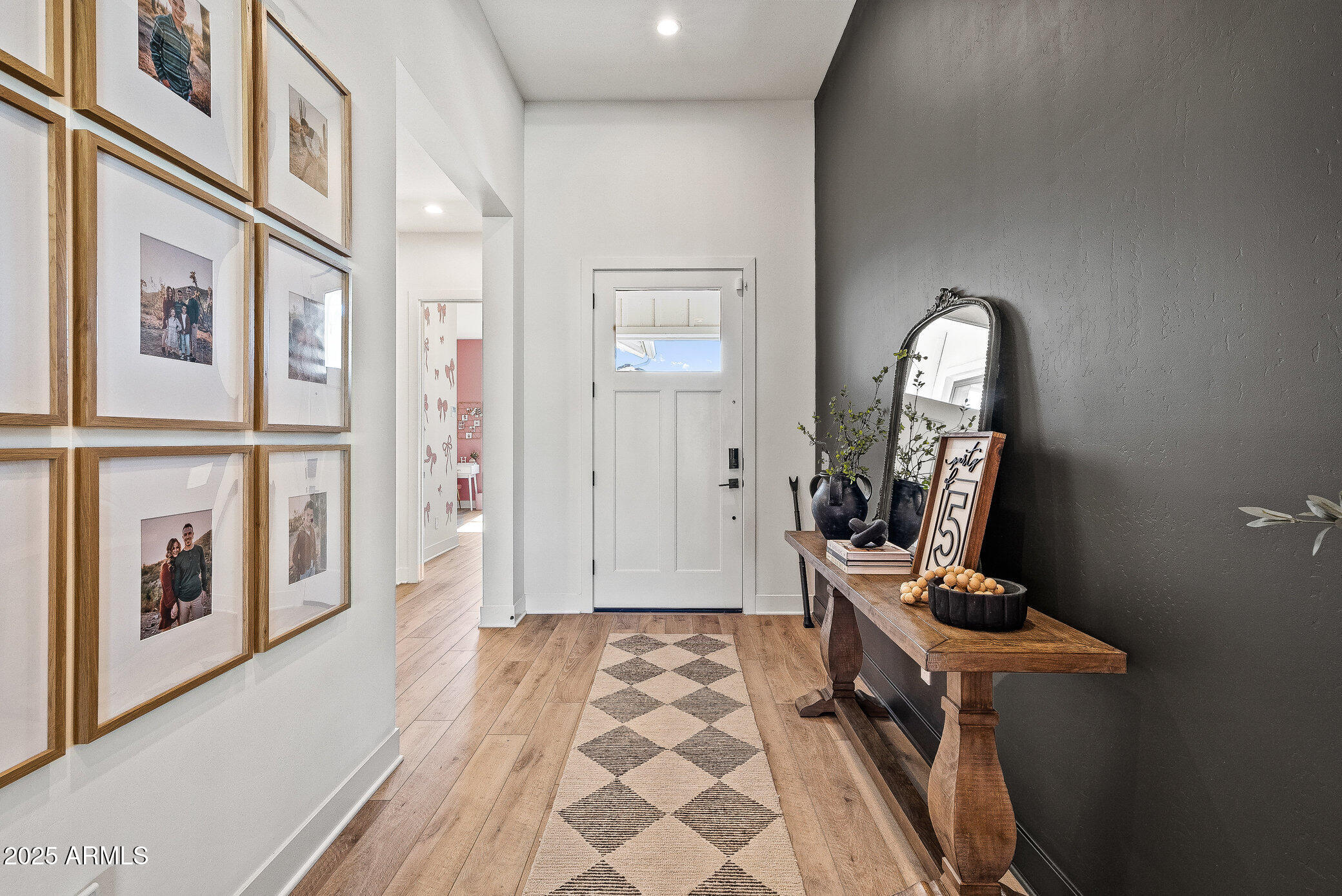 20546 E INDIANA Avenue