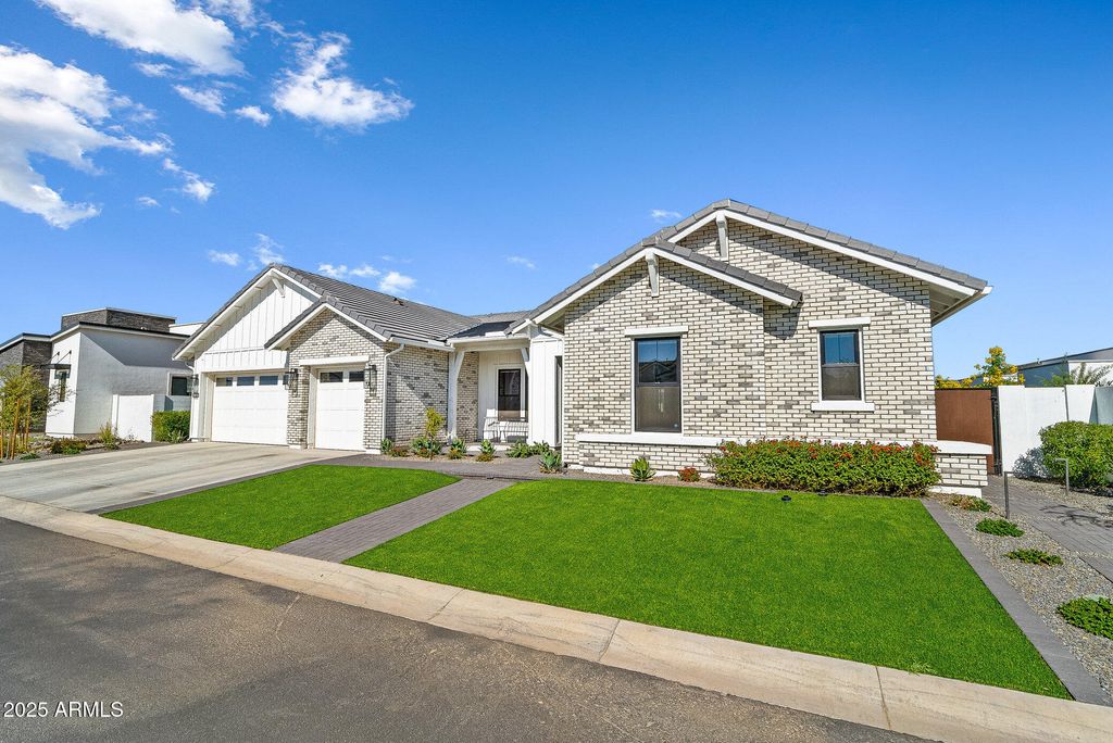 Photo of 20546 E Indiana Avenue, Queen Creek, AZ 85142 (MLS # 6949422)