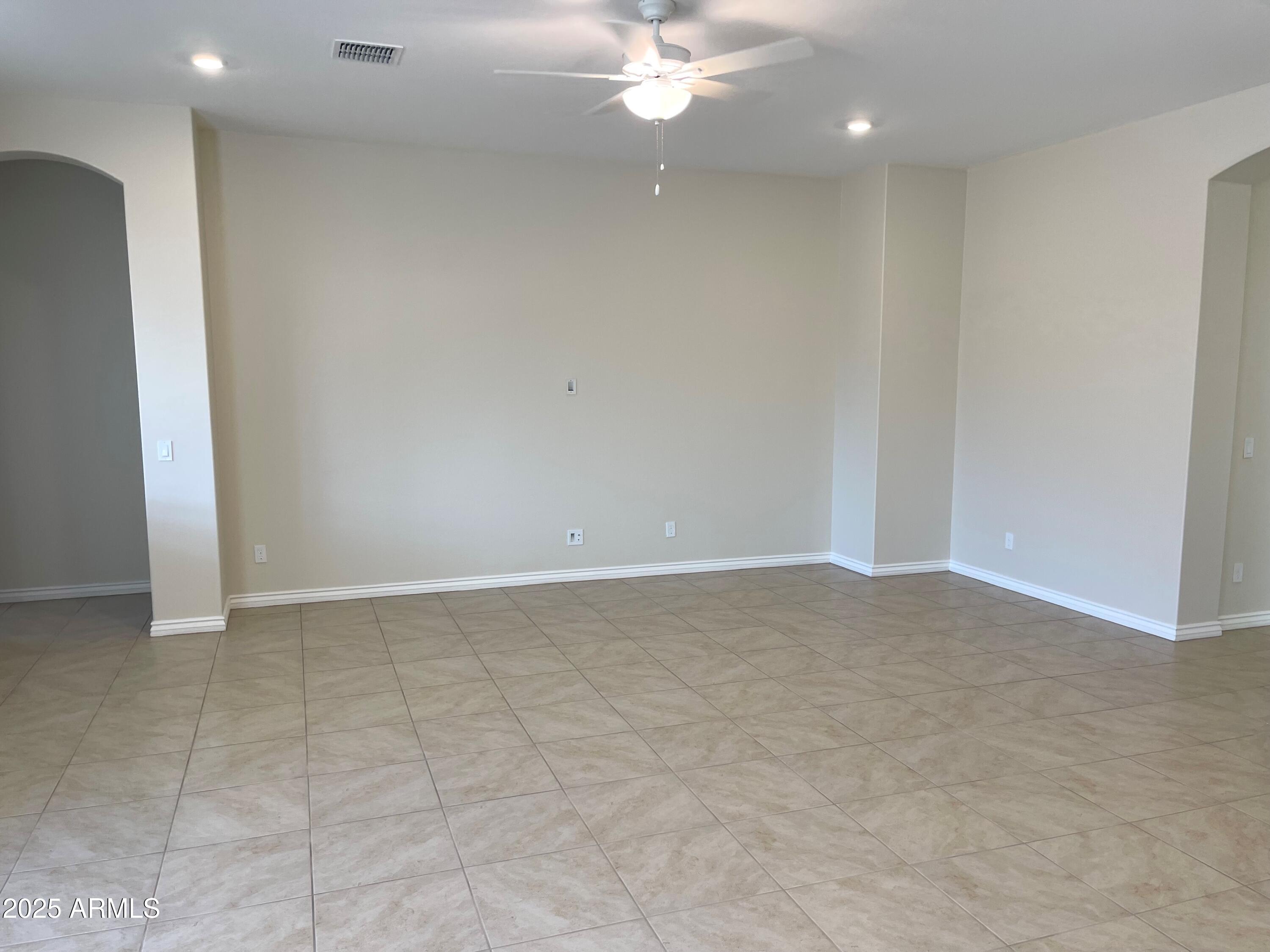 10022 W VERDE Lane