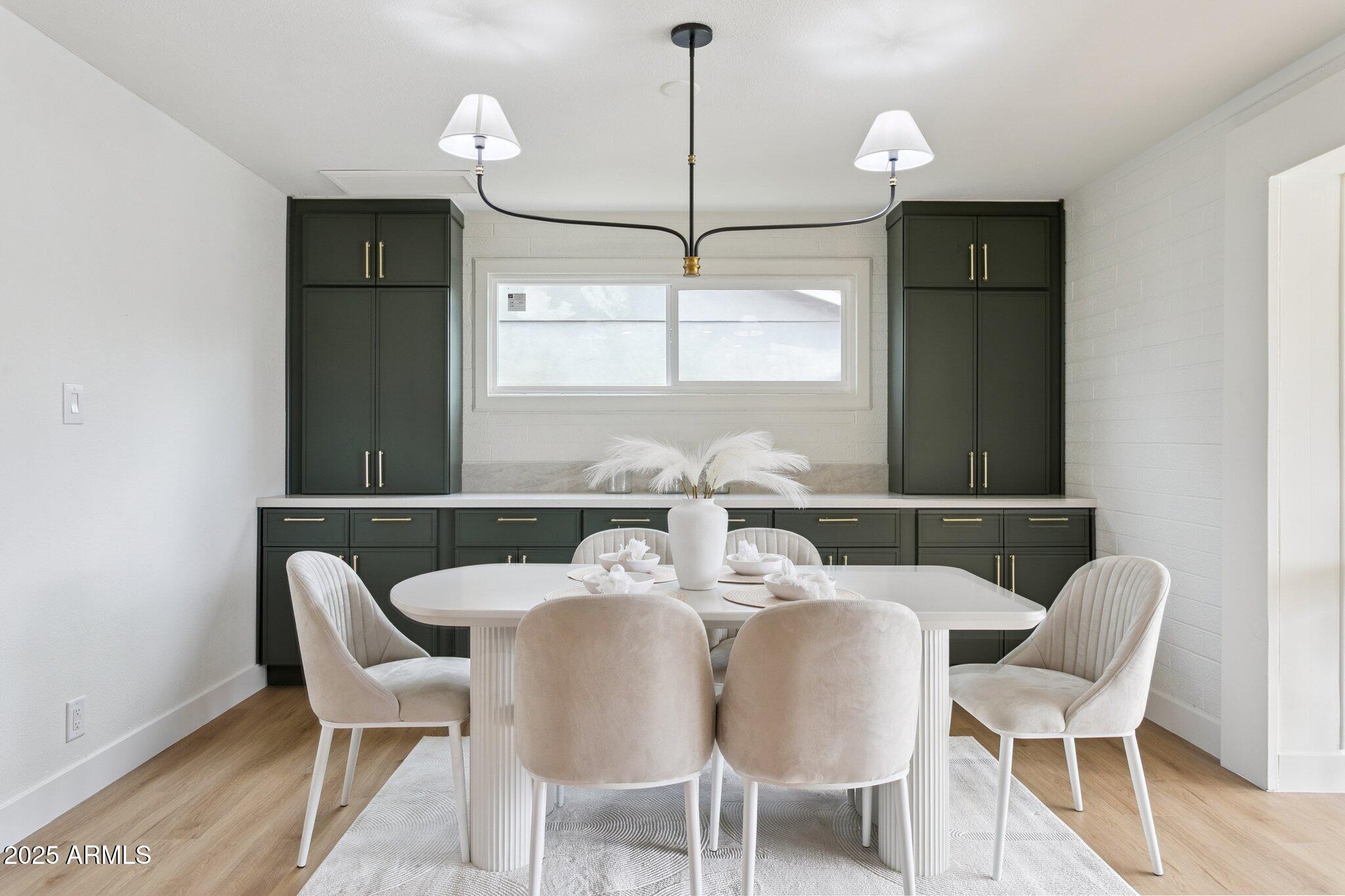 7827 E Moreland Street