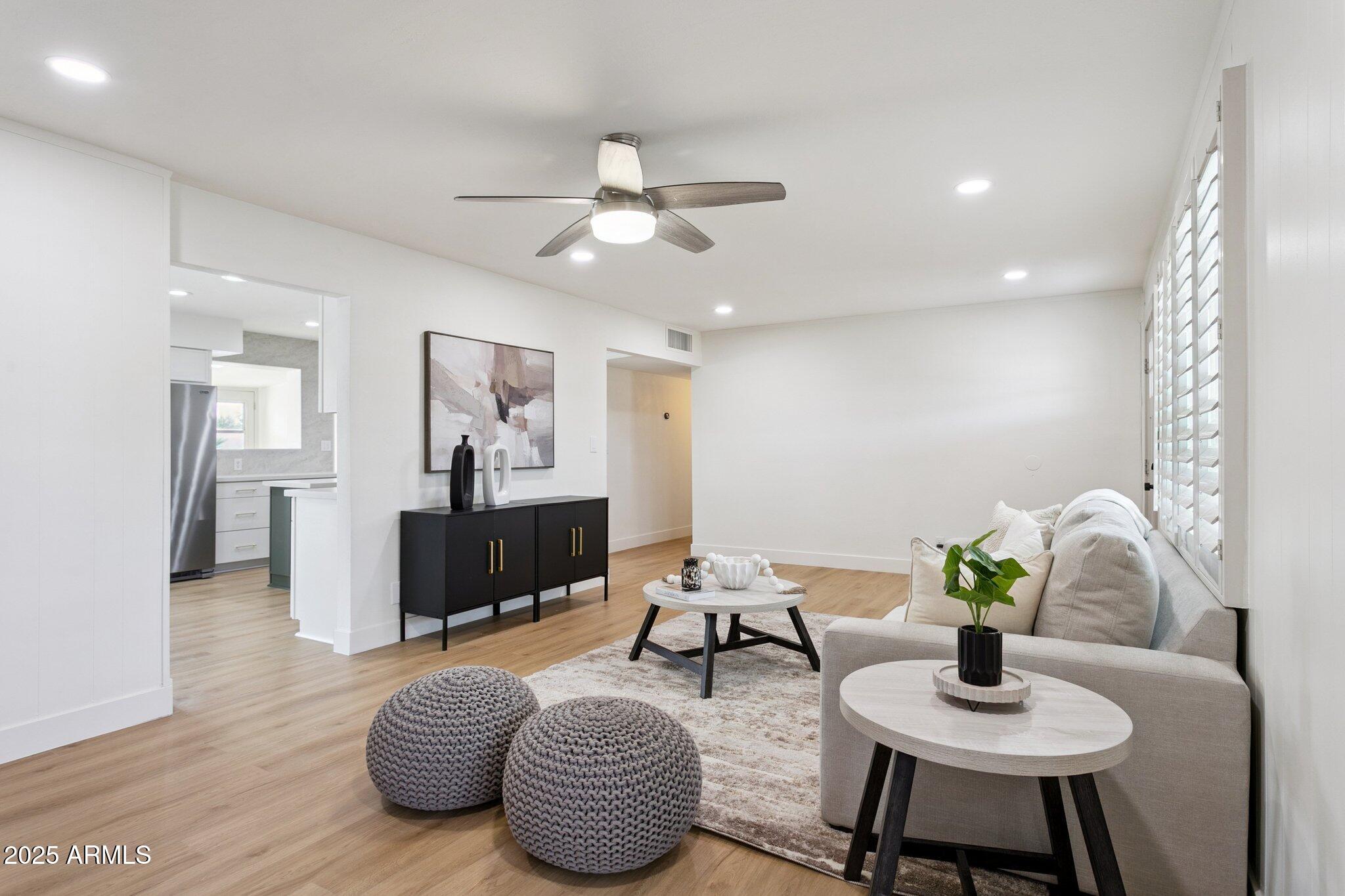 7827 E Moreland Street