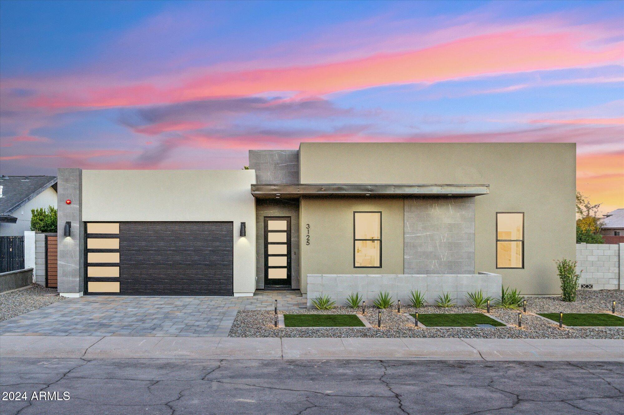 3125 N 86TH Place