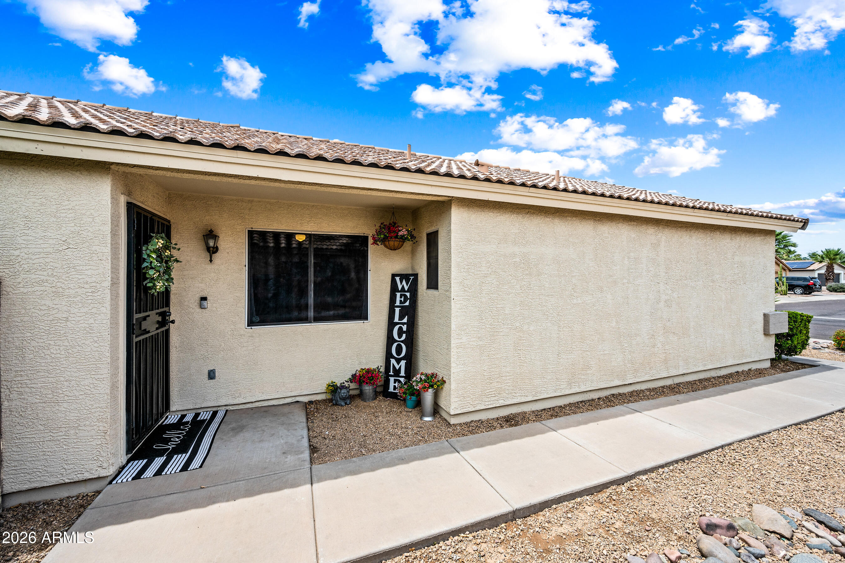 3223 W SALTER Drive