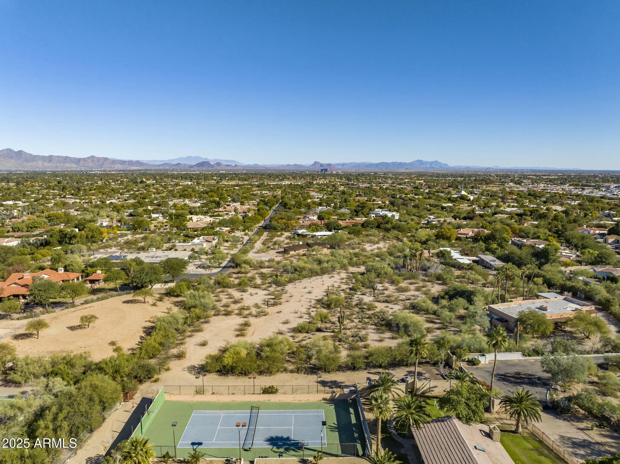 6515 E BLUEBIRD Lane 2