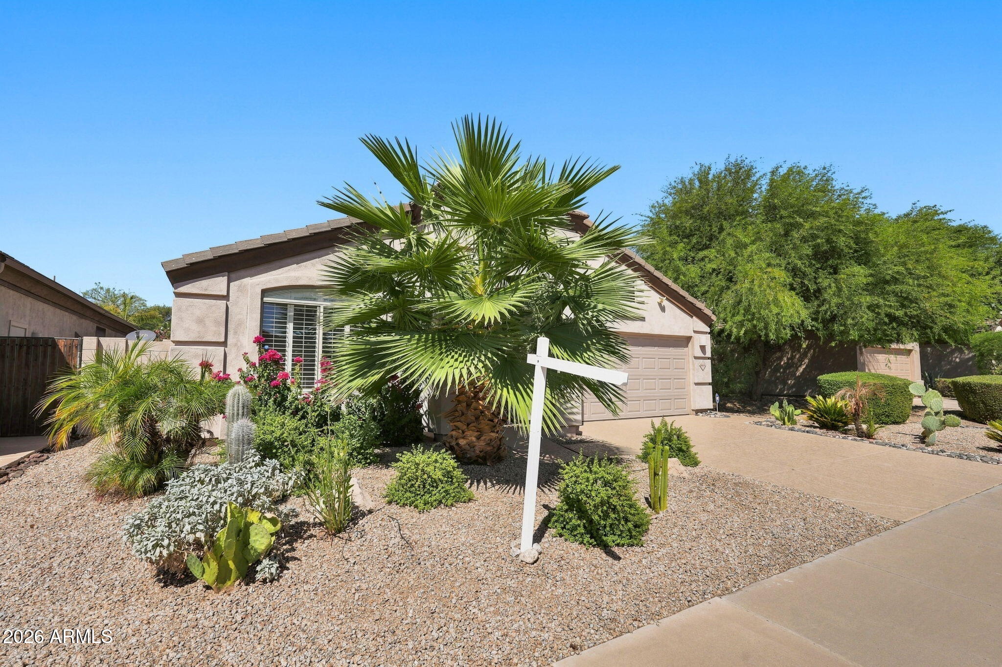 8844 E SHARON Drive