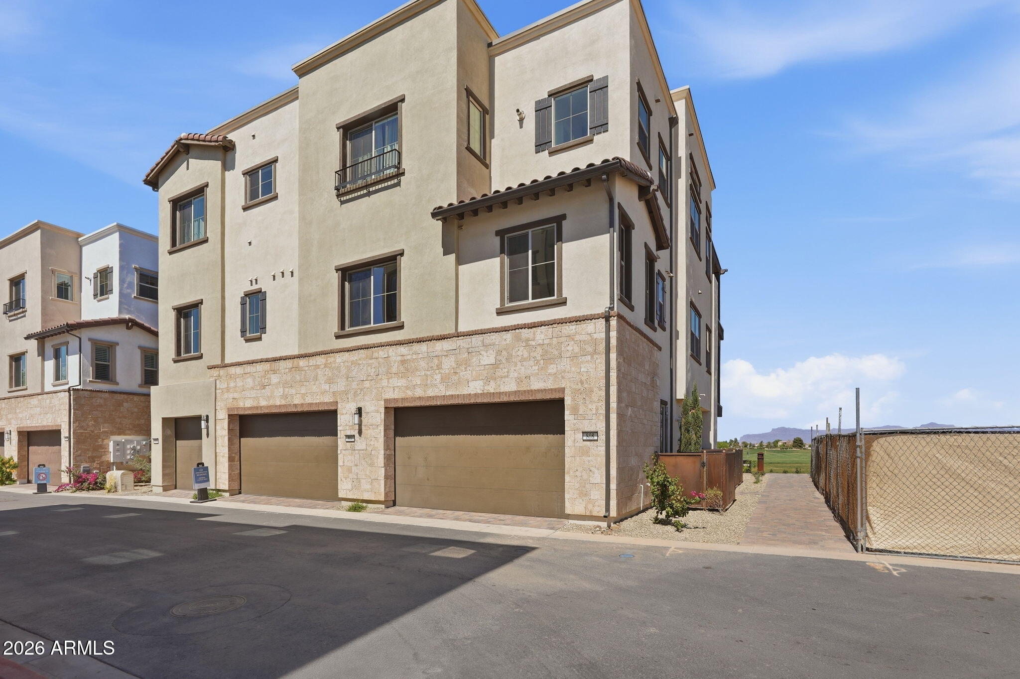 808 E San Marino Drive