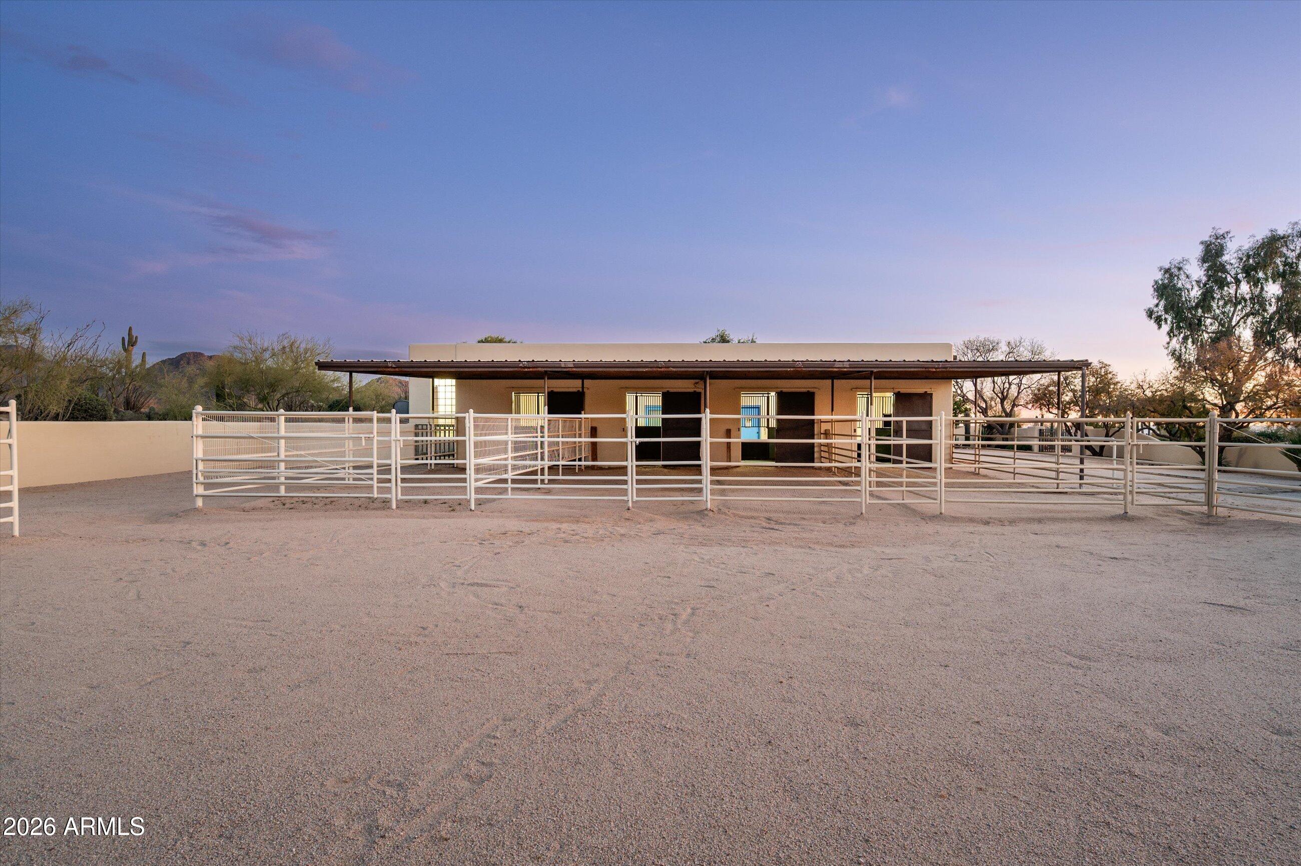 PINNACLE PEAK HEIGHTS - Residential
