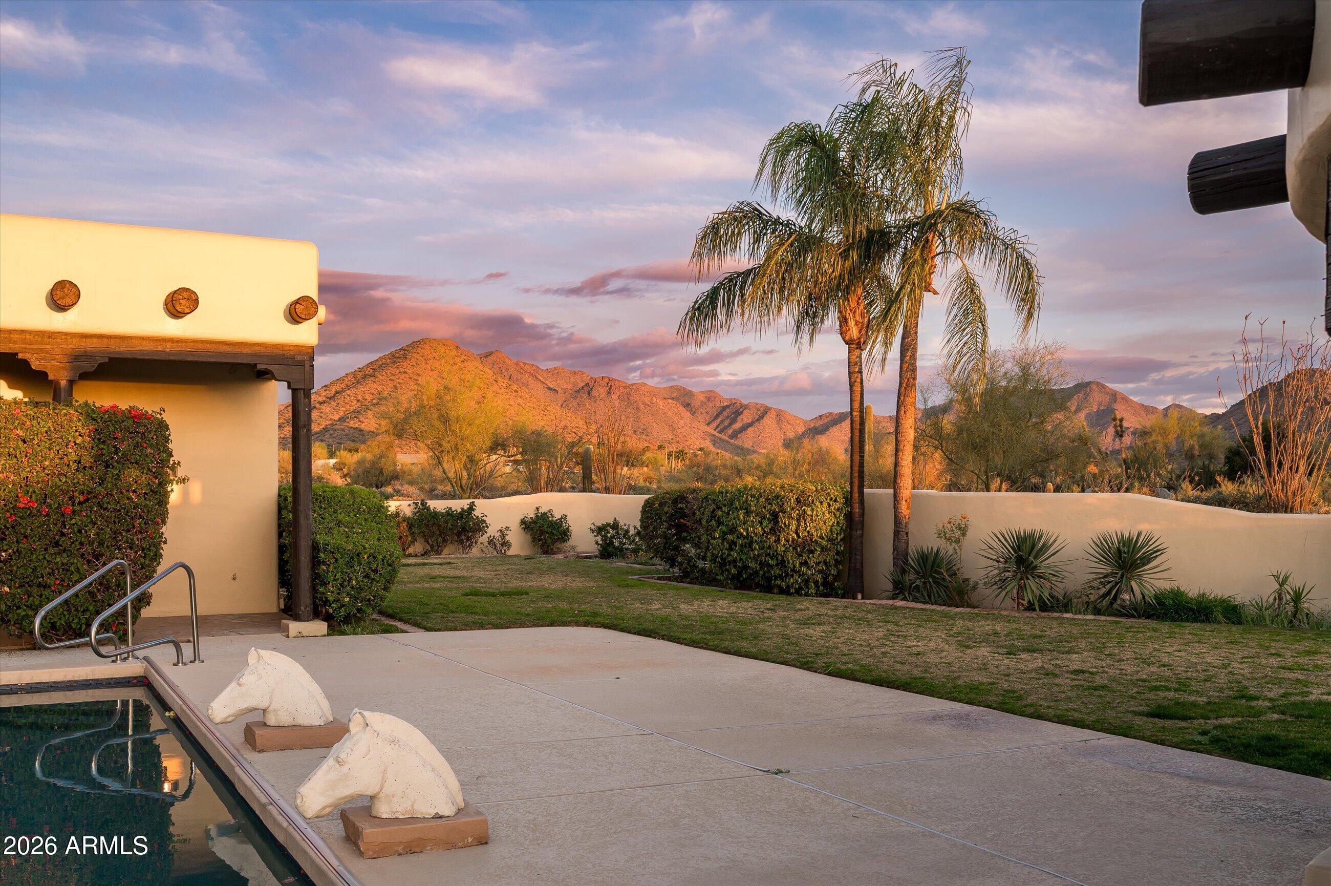 PINNACLE PEAK HEIGHTS - Residential