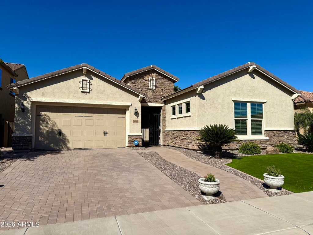Photo of 5030 S Seton Avenue, Gilbert, AZ 85298 (MLS # 6996963)