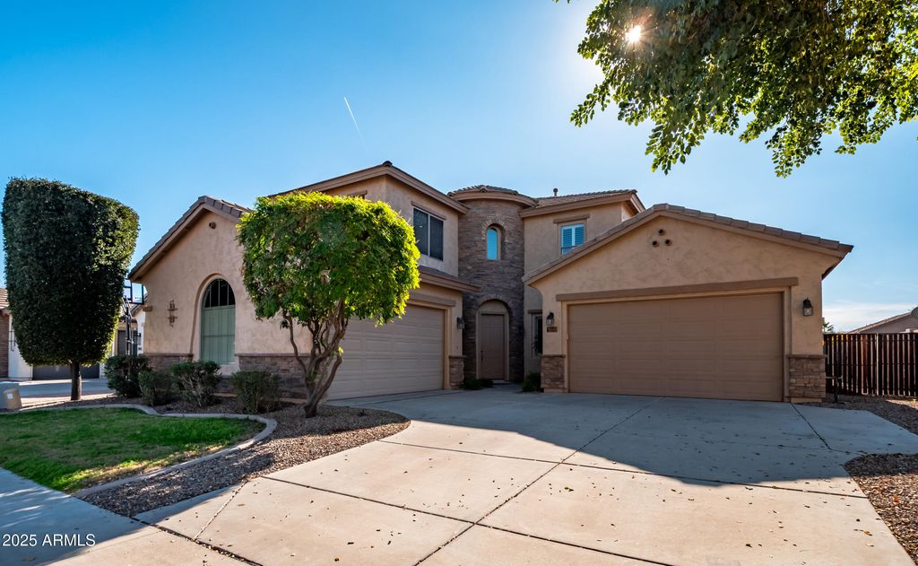 Photo of 2955 E Blue Sage Road, Gilbert, AZ 85297 (MLS # 6964474)