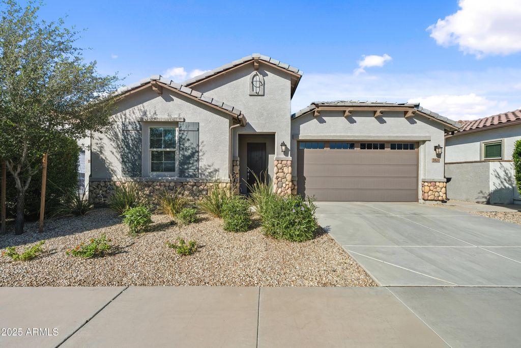 Photo of 5924 S Cobalt, Mesa, AZ 85212 (MLS # 6935390)