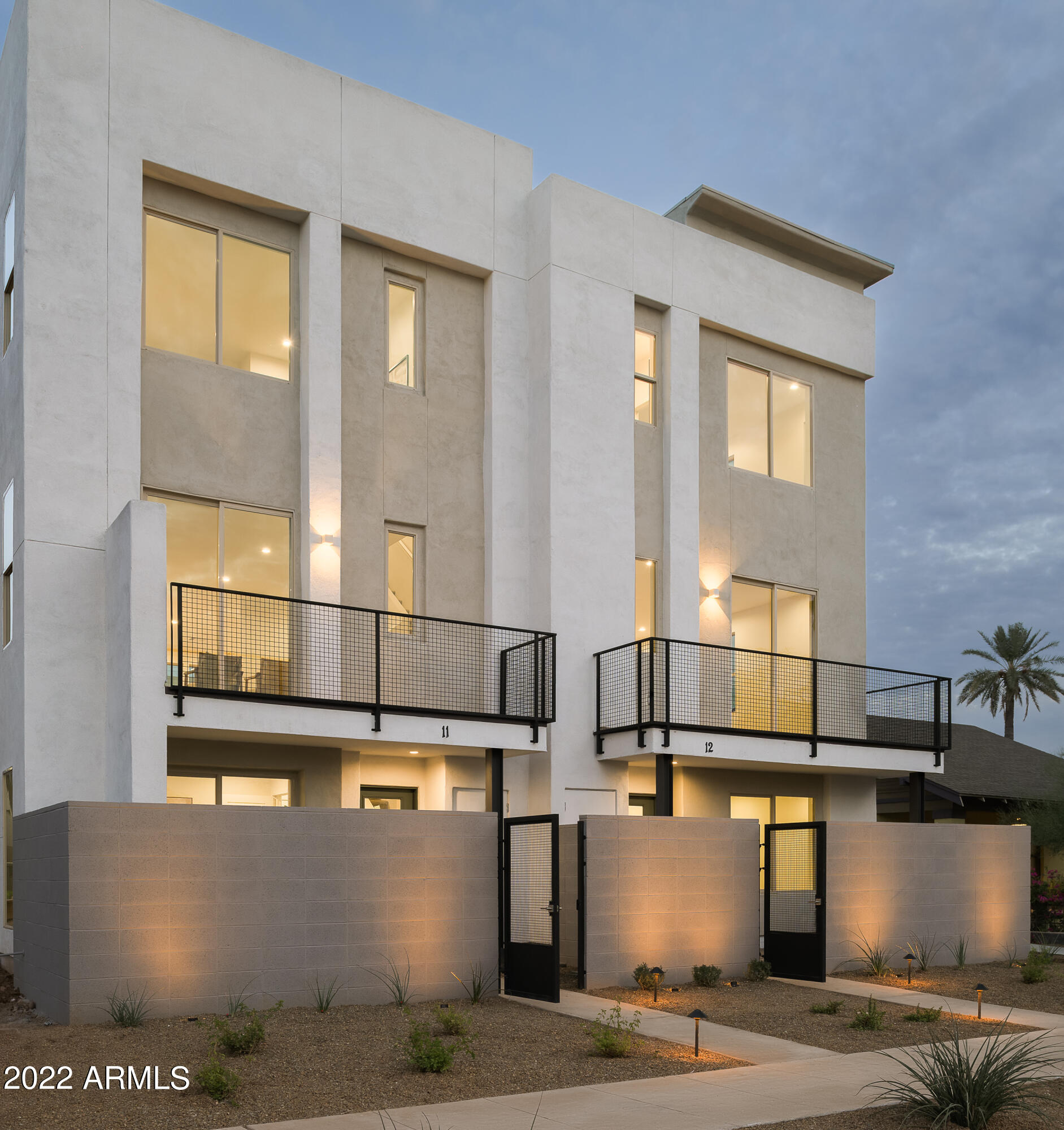 Photo 1 of 27 of 825 N 9TH Avenue 9 townhome