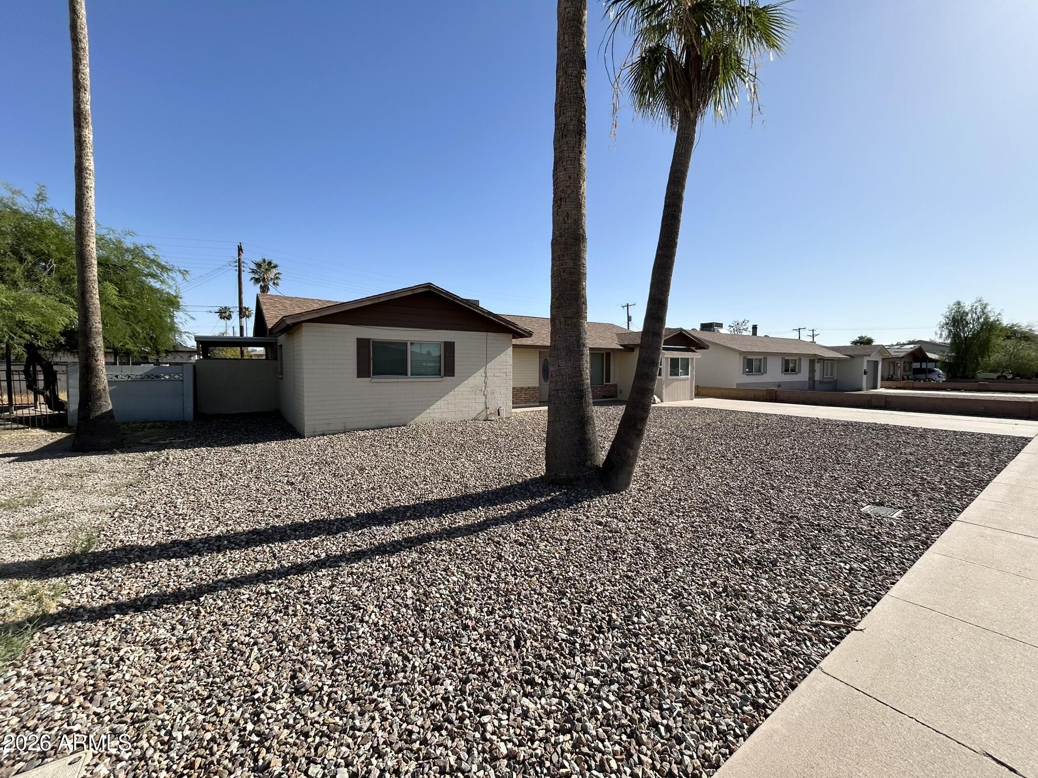 1533 W 7TH Street